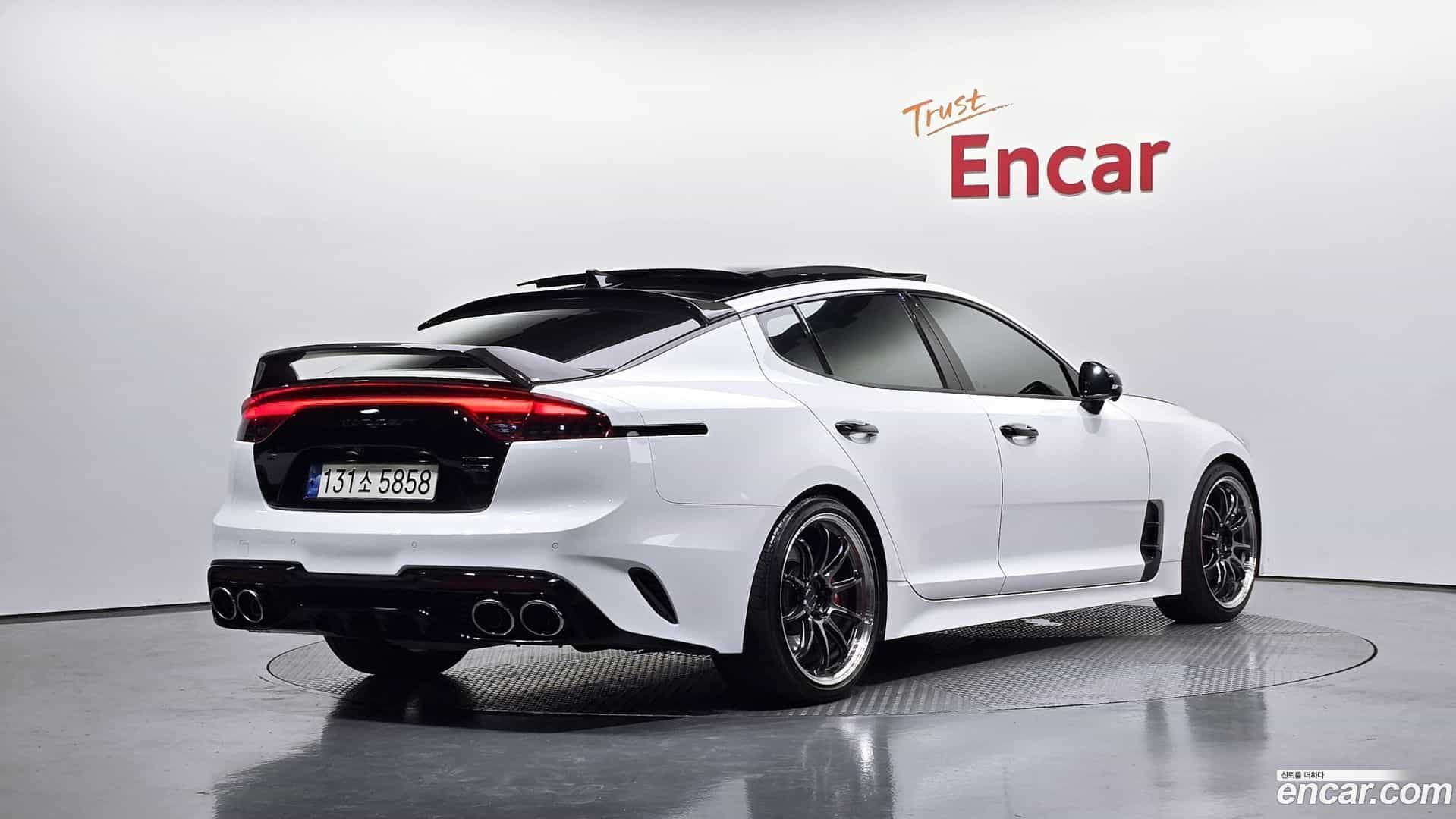 Stinger Kia 2023.1-OUTER-002