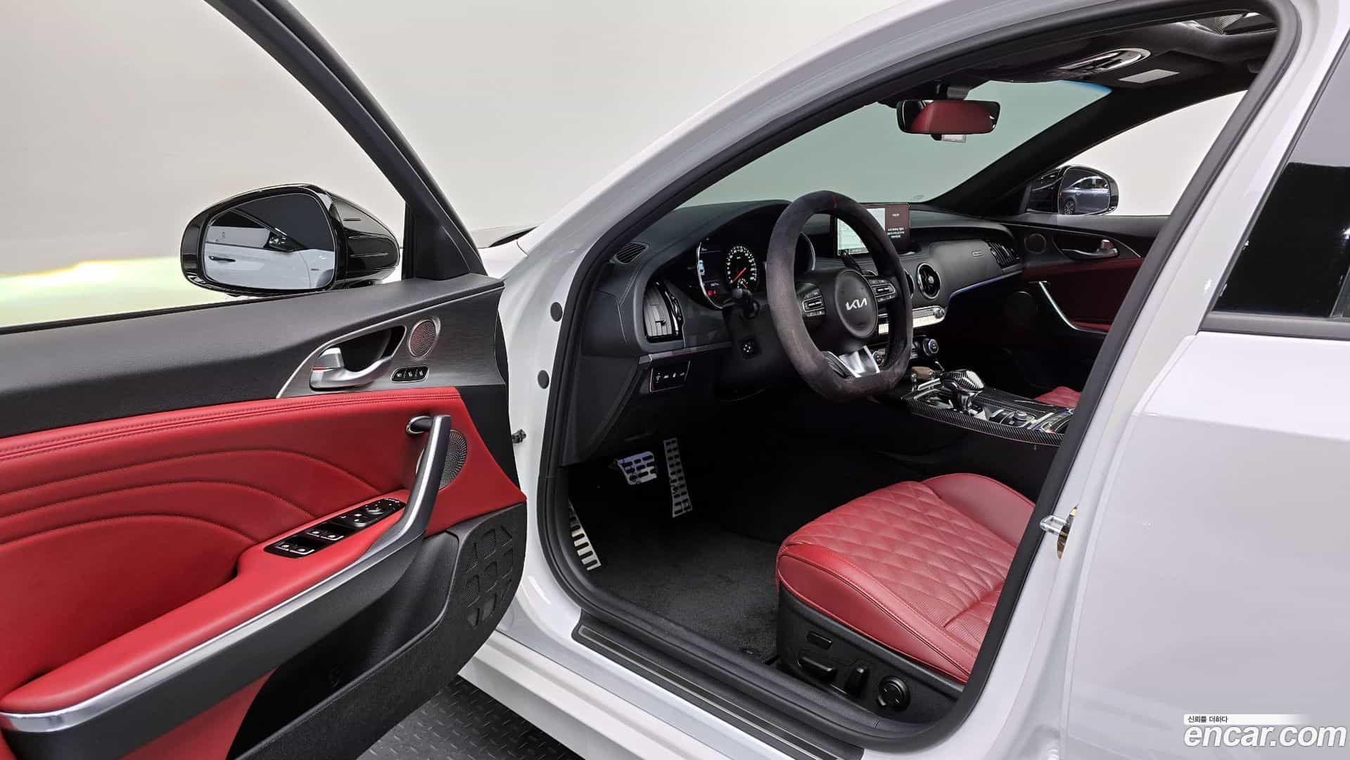 Stinger Kia 2023.1-INNER-010