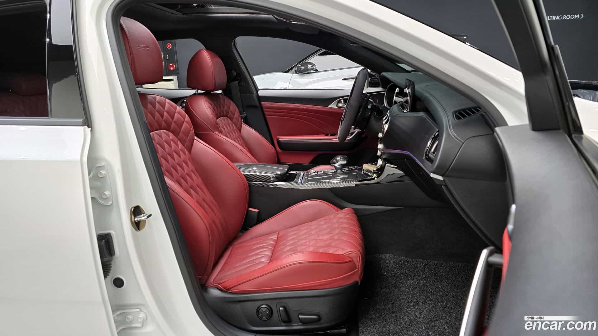 Stinger Kia 2023.1-INNER-036