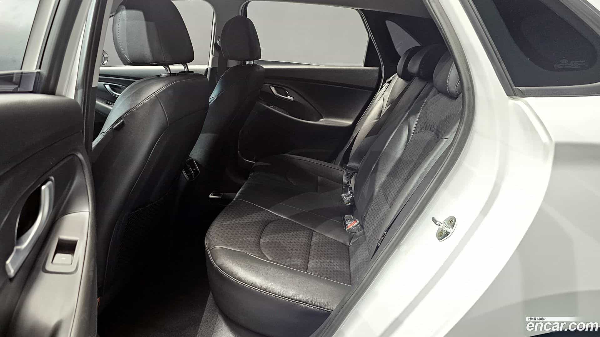 i30 Hyundai 2017.8-OPTION-016