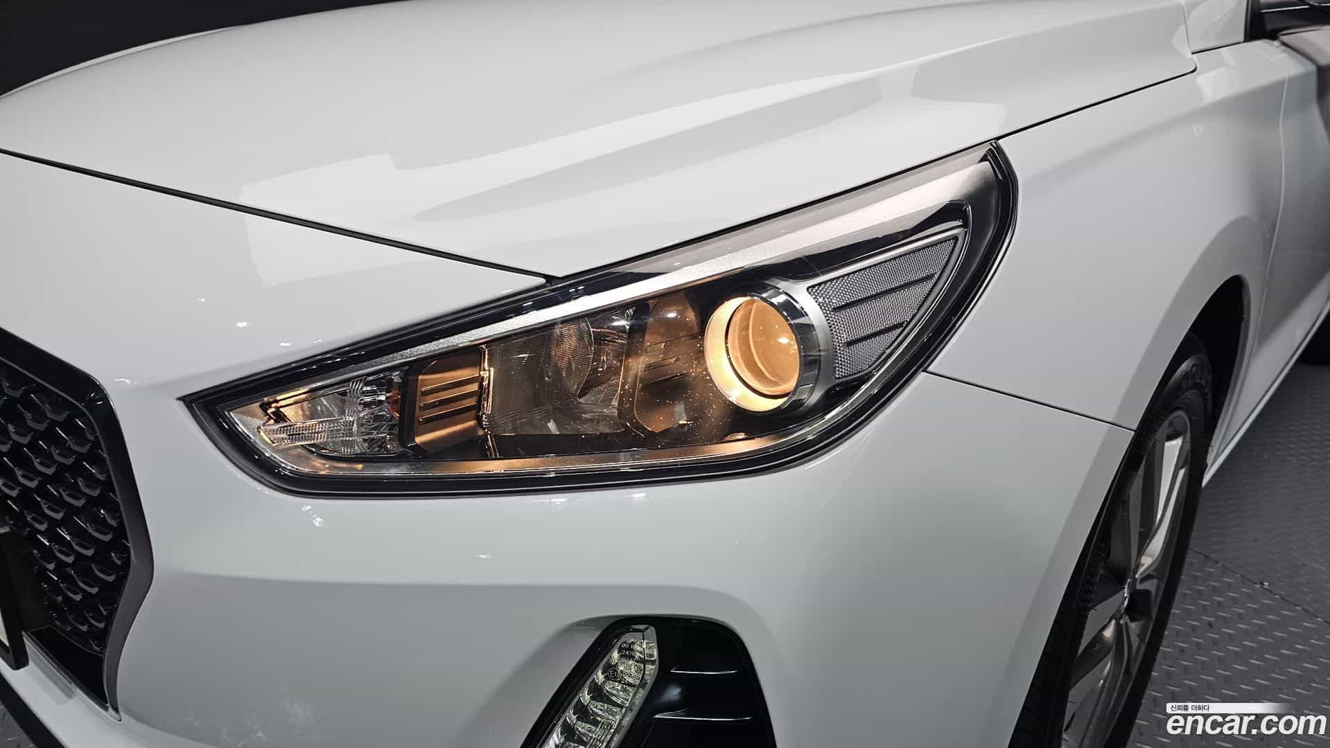 i30 Hyundai 2017.8-OUTER-032