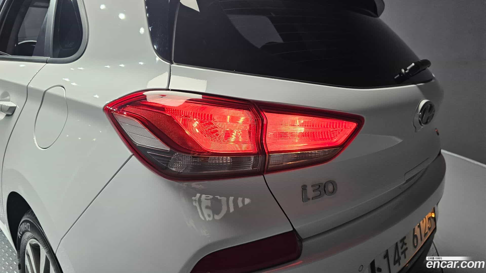 i30 Hyundai 2017.8-OUTER-033