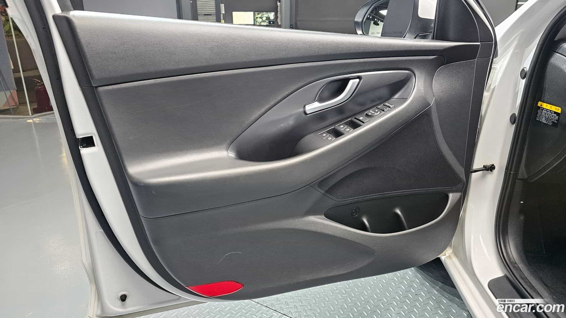 i30 Hyundai 2017.8-INNER-034
