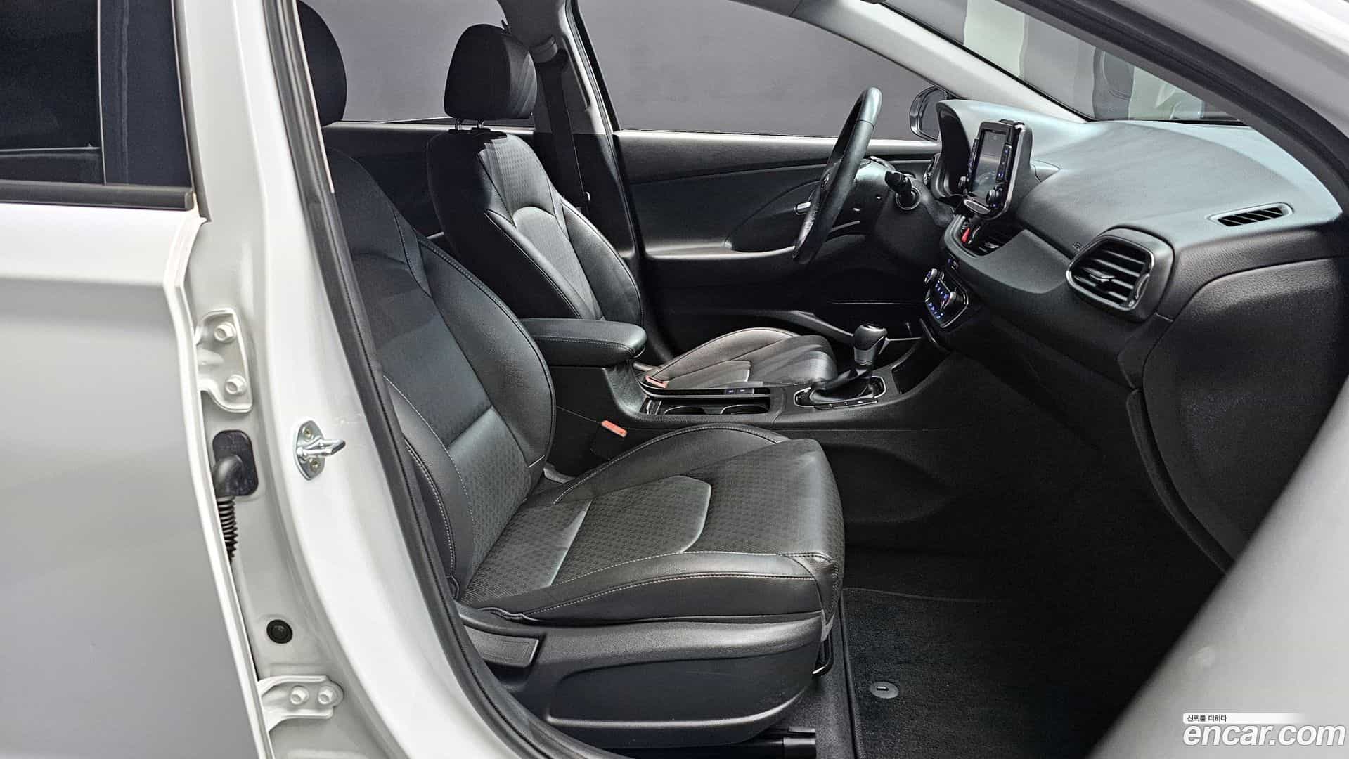 i30 Hyundai 2017.8-INNER-036