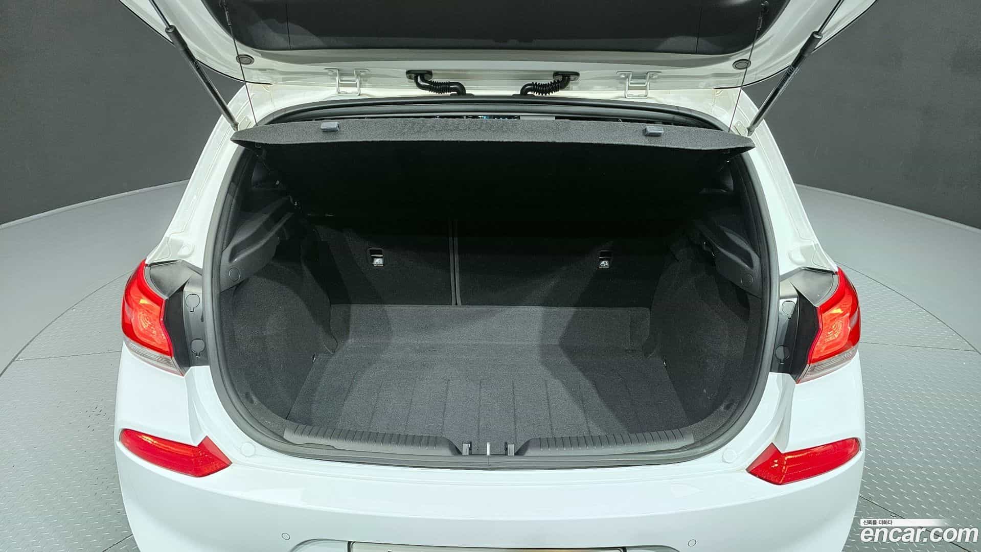 i30 Hyundai 2017.8-OPTION-042