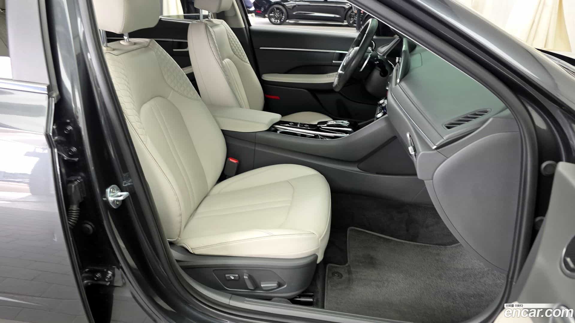 Sonata Hyundai 2019.6-OPTION-015