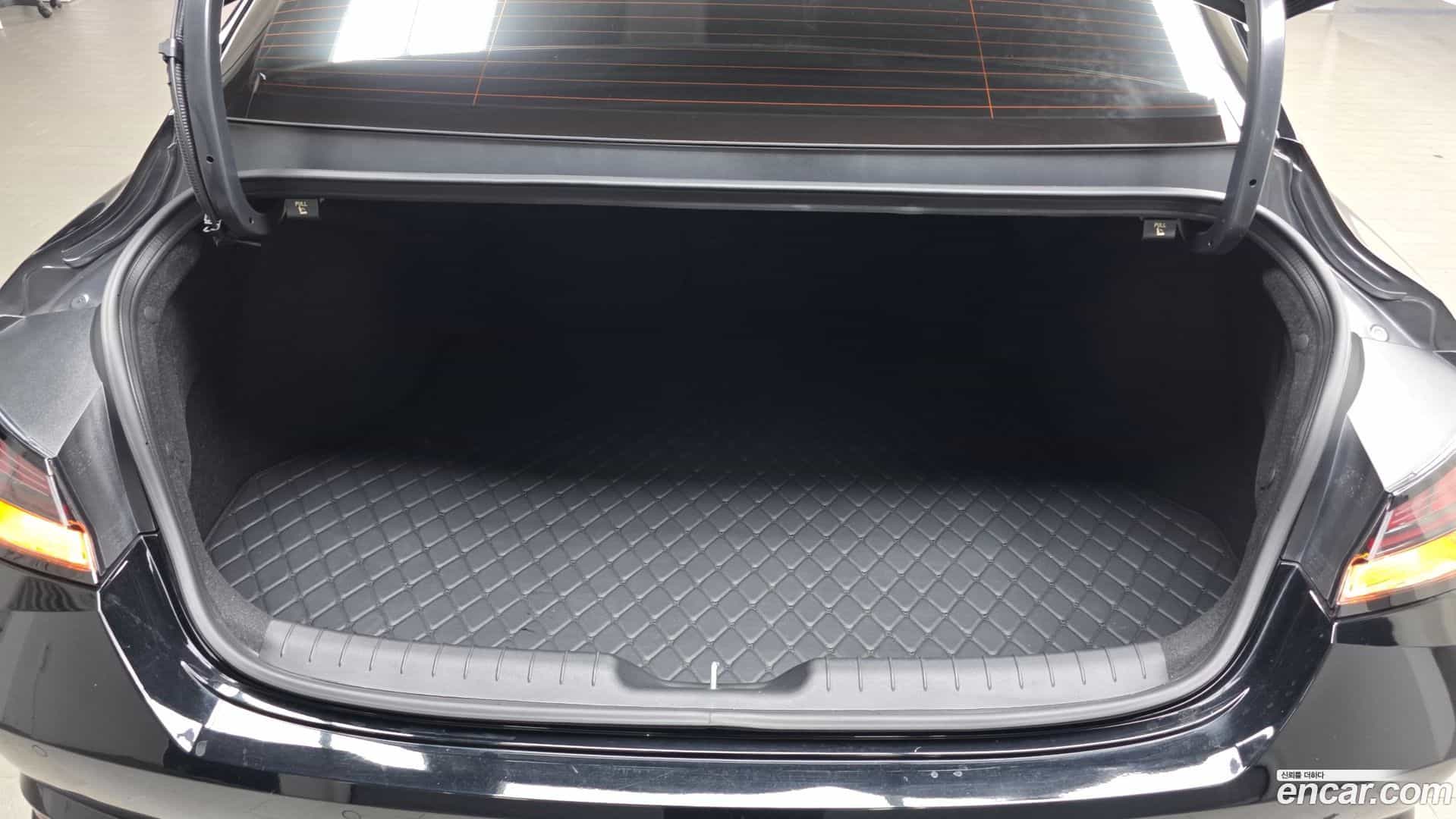 AVANTE Hyundai 2023.2-OPTION-020