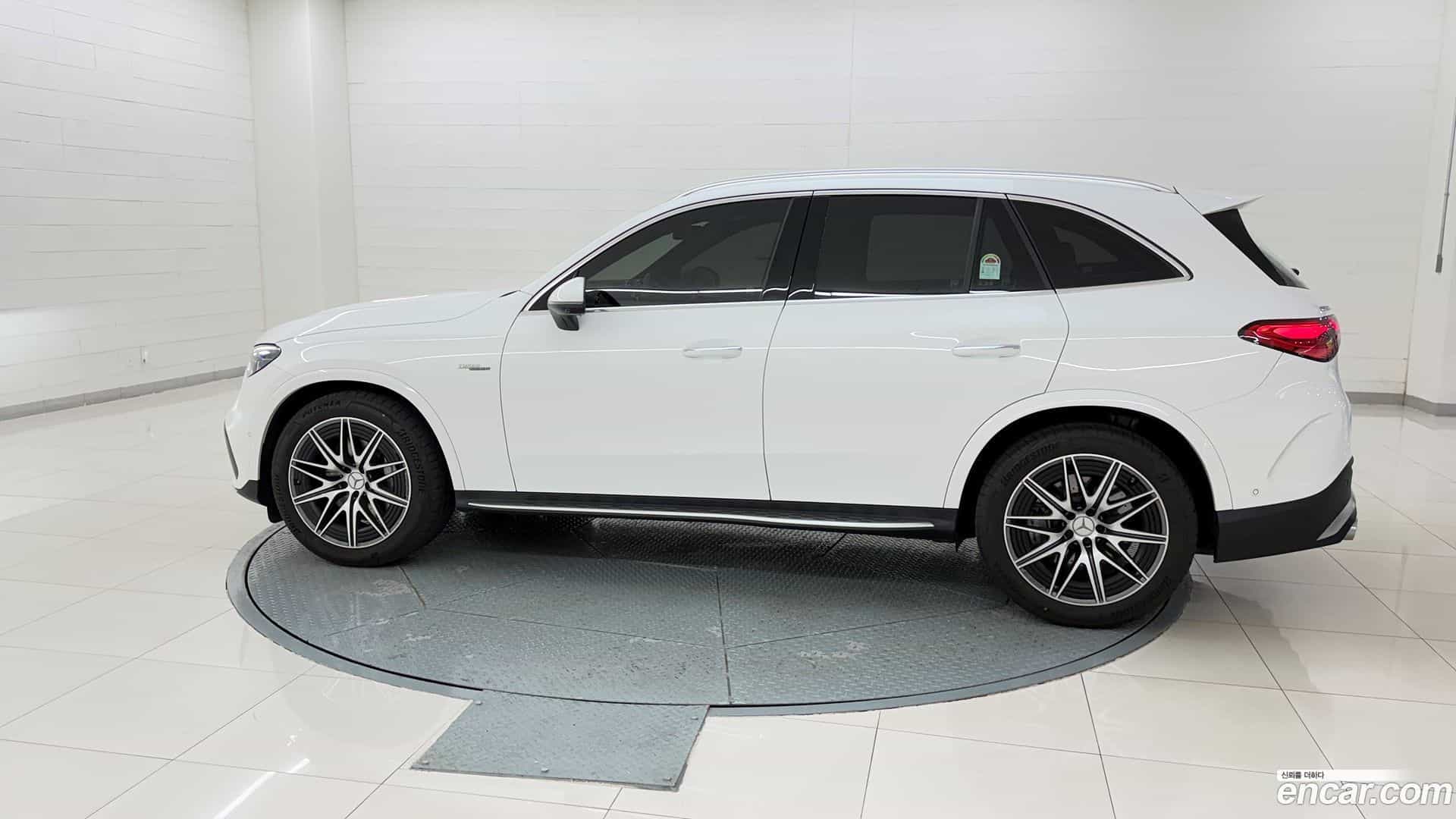 GLC-Class Mercedes-Benz 2025.4-OUTER-002