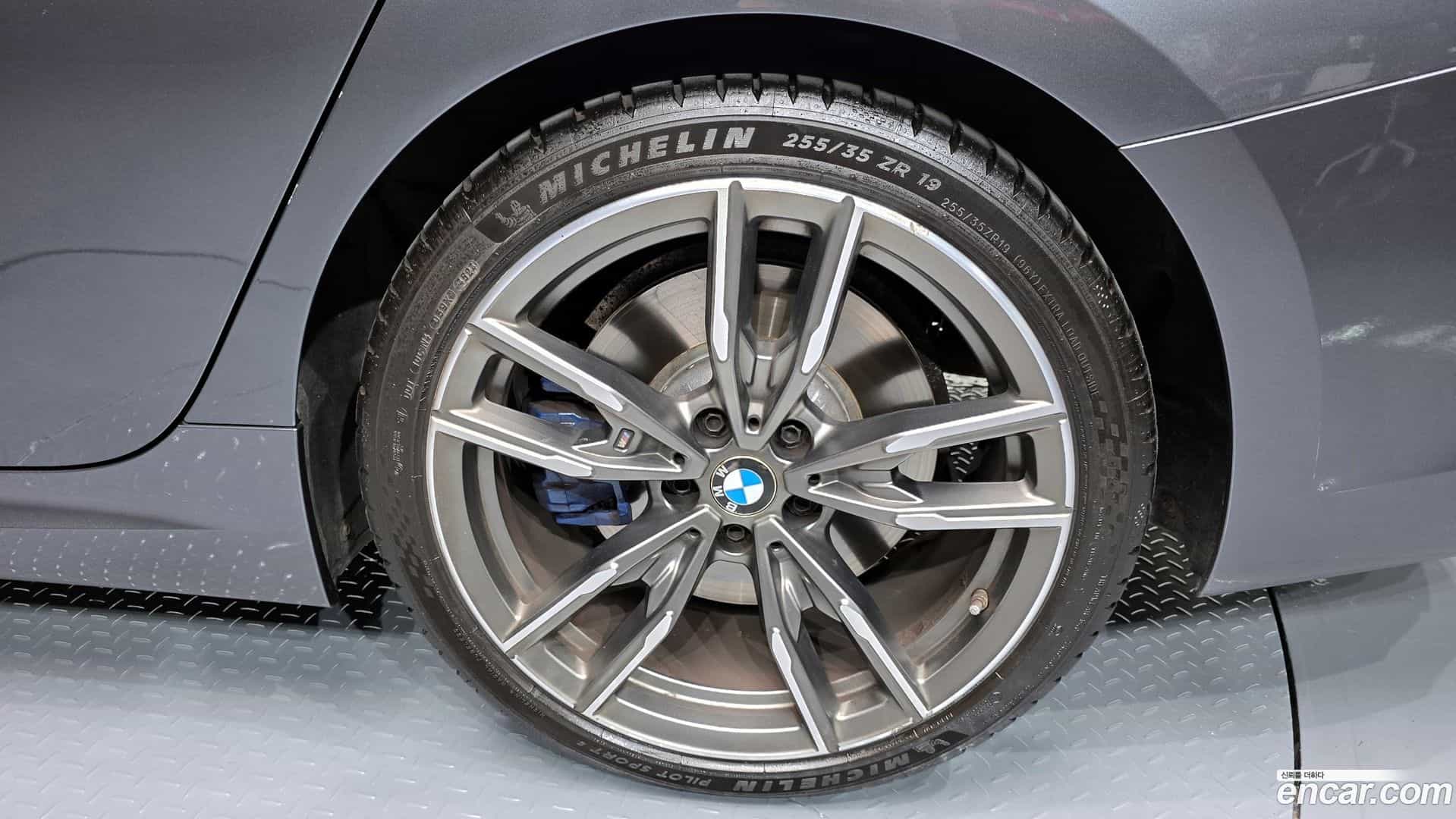 3-Series BMW 2022.2-OUTER-031