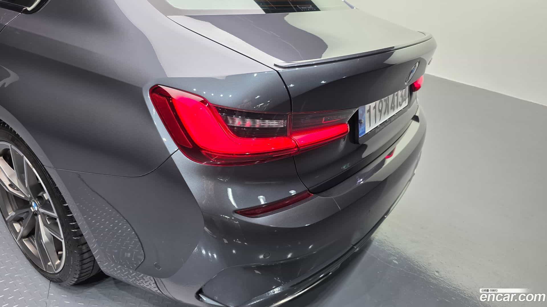 3-Series BMW 2022.2-OUTER-033