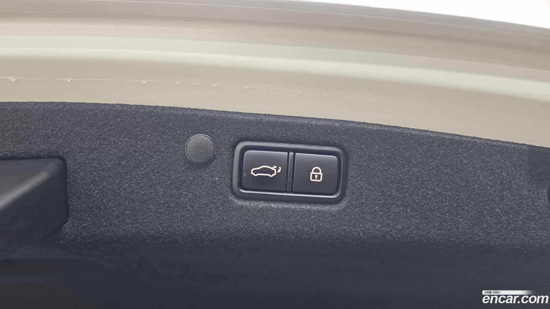 Grandeur Hyundai 2020.9-OPTION-043