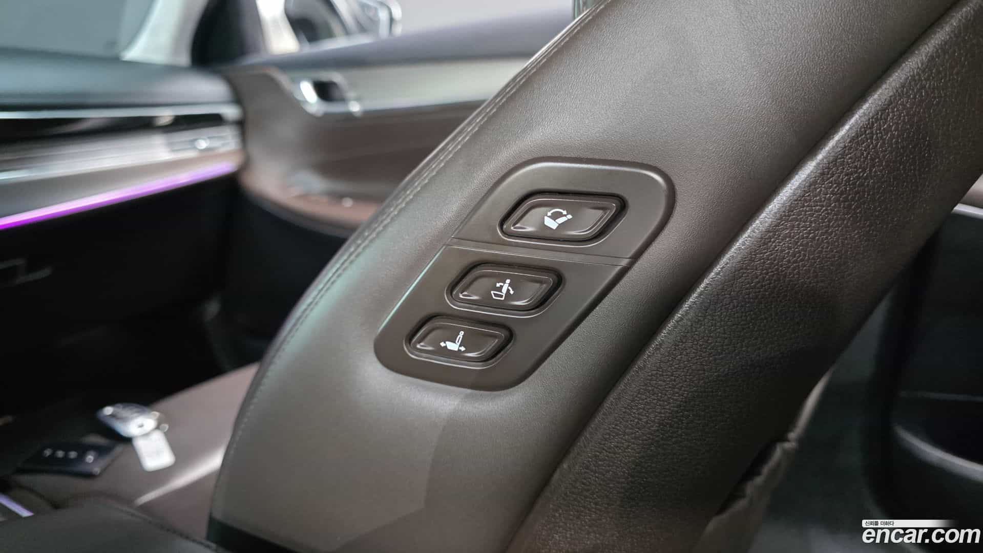 Grandeur Hyundai 2020.9-OPTION-048