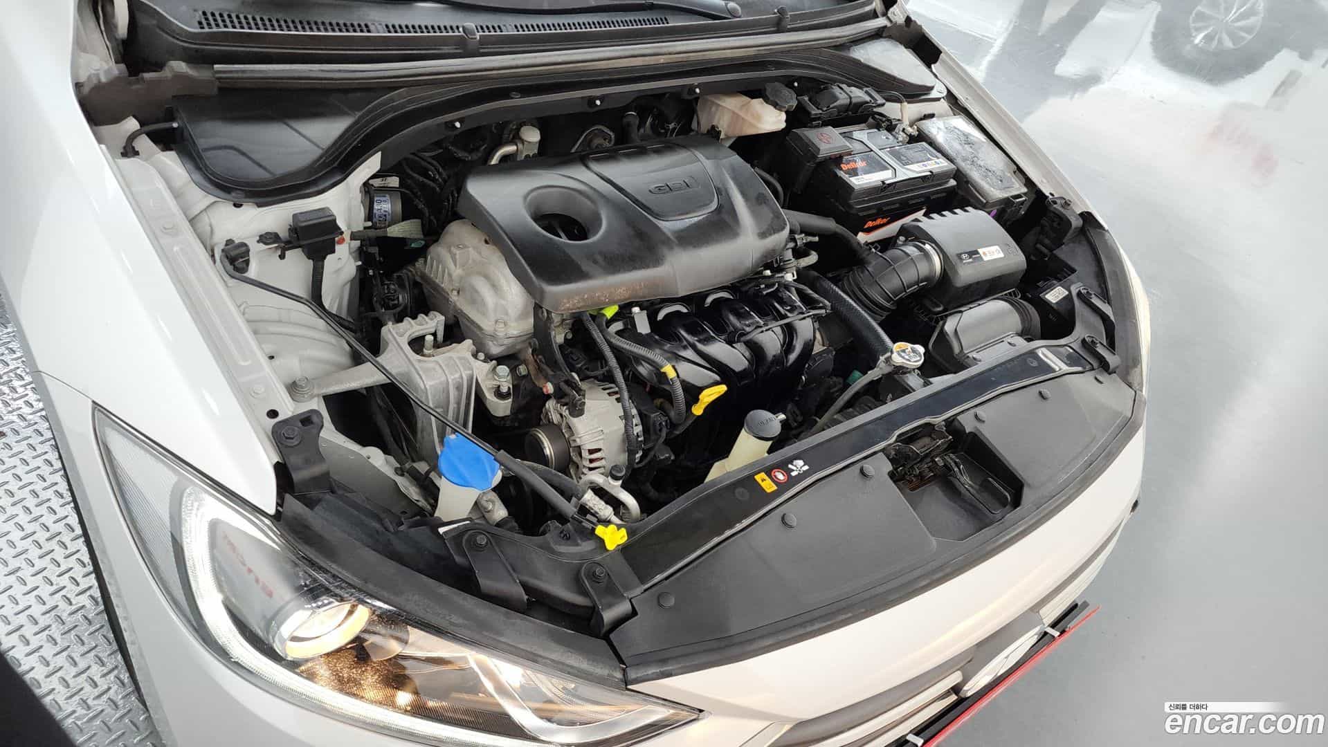AVANTE Hyundai 2017.5-OUTER-006