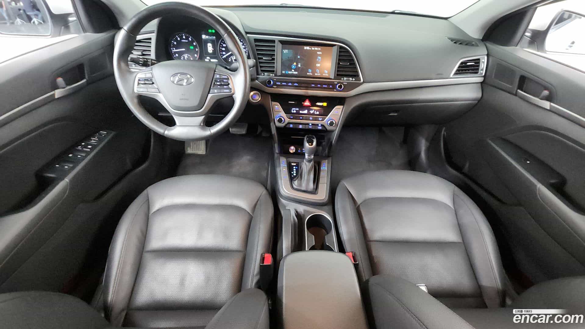 AVANTE Hyundai 2017.5-INNER-007