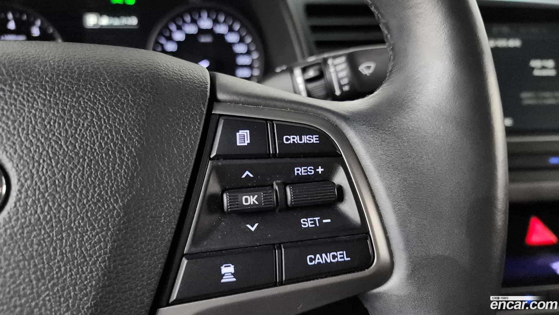 AVANTE Hyundai 2017.5-OPTION-021