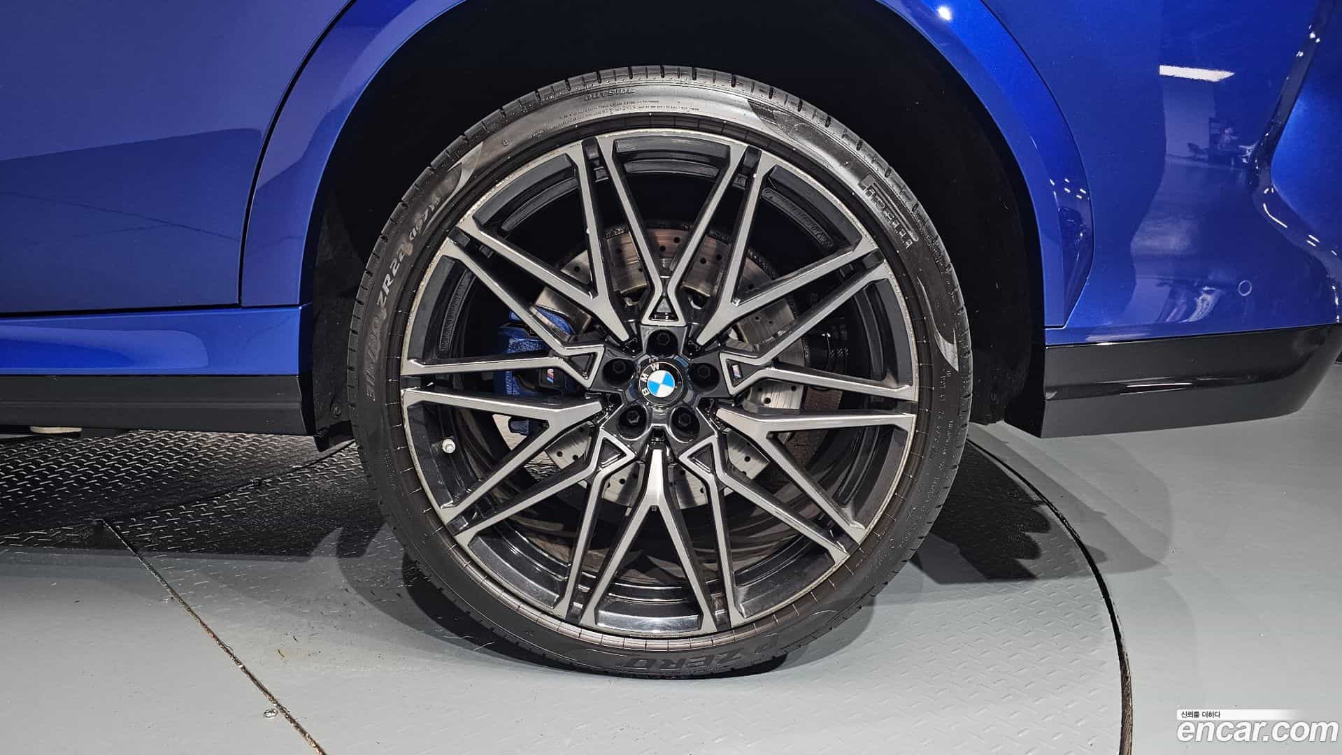 X6M BMW 2022.5-OUTER-031