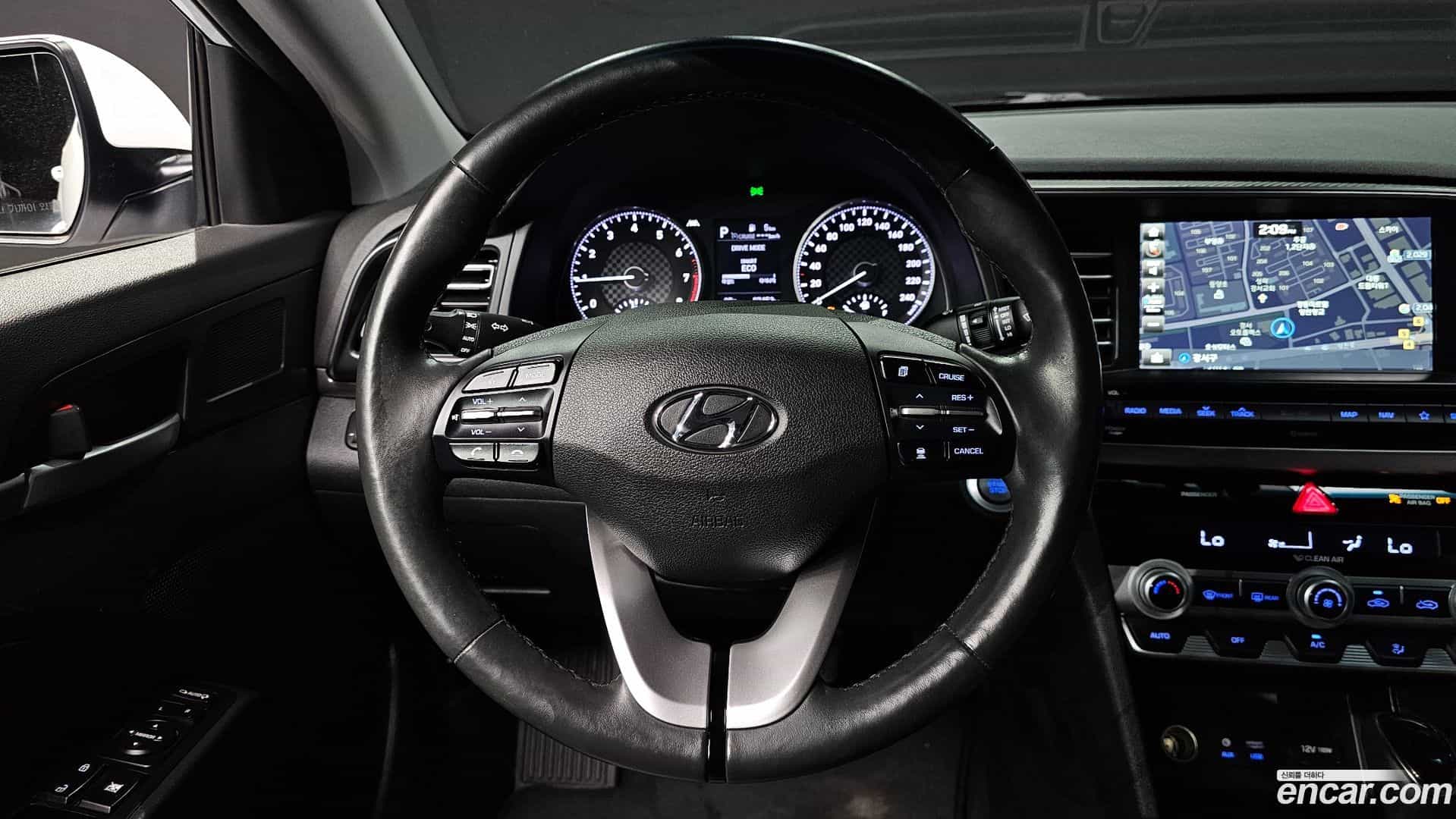 AVANTE Hyundai 2019.8-OPTION-017