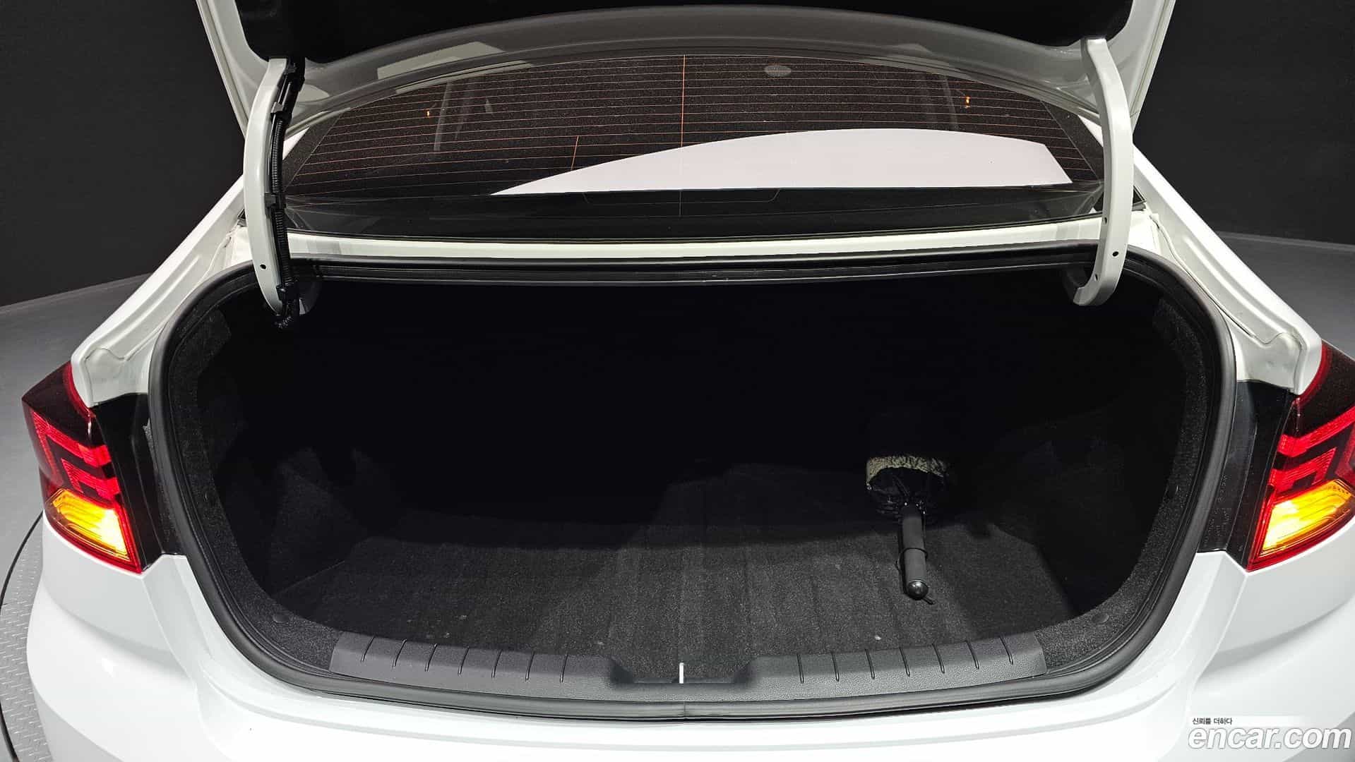 AVANTE Hyundai 2019.8-OPTION-024