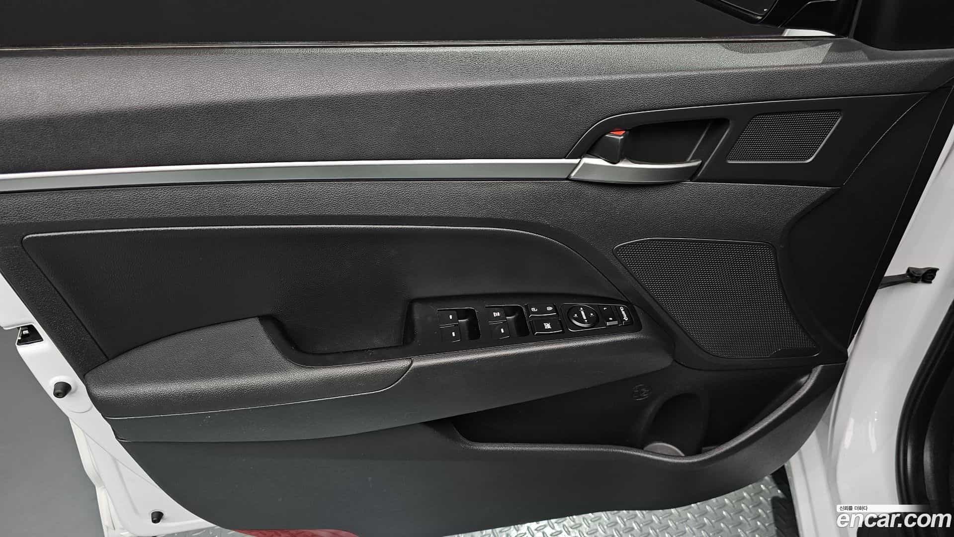 AVANTE Hyundai 2019.8-INNER-034