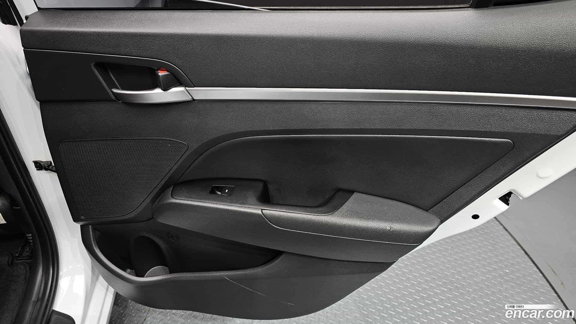 AVANTE Hyundai 2019.8-INNER-035