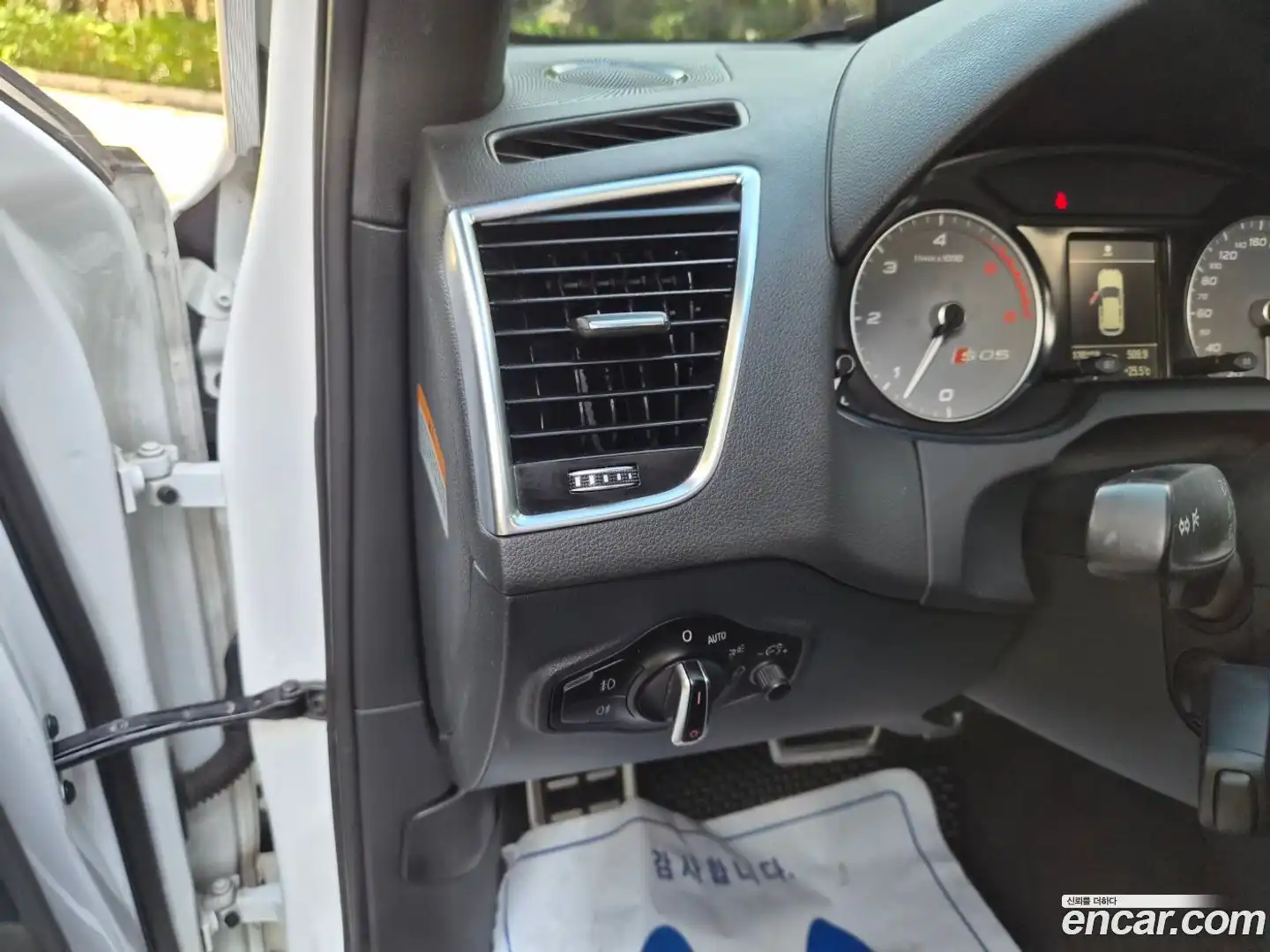 SQ5 Audi 2014.3-OPTION-017