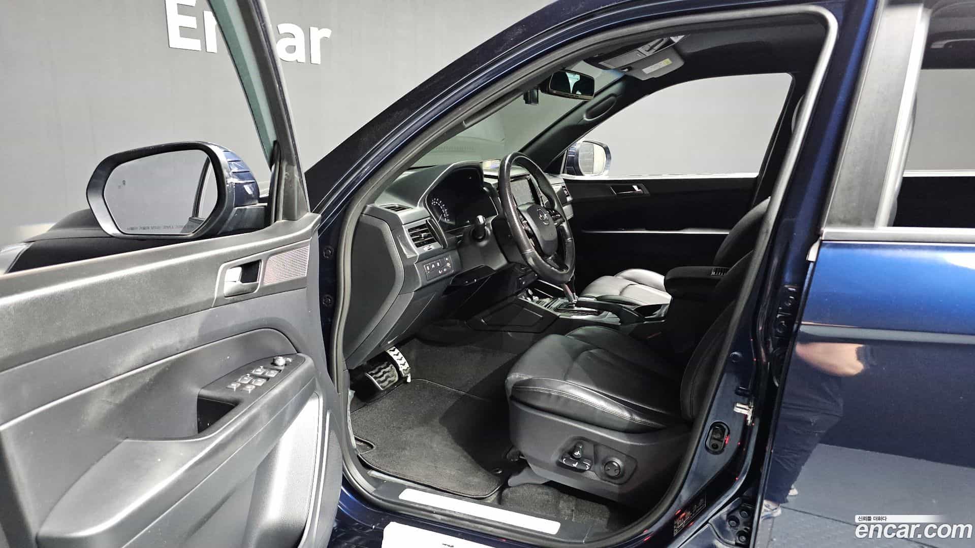 Rexton KG Mobility 2021.4-INNER-010
