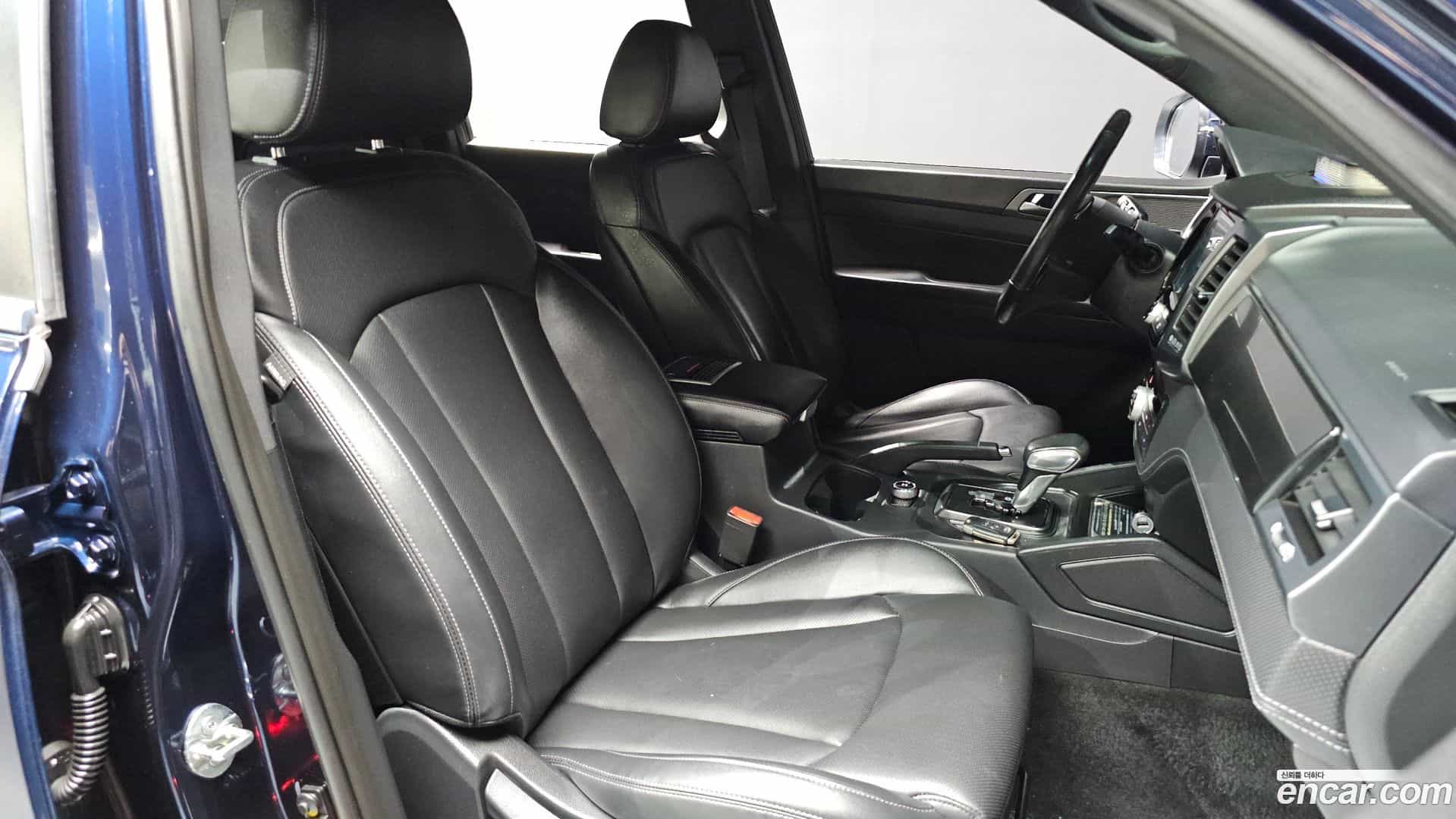 Rexton KG Mobility 2021.4-INNER-036