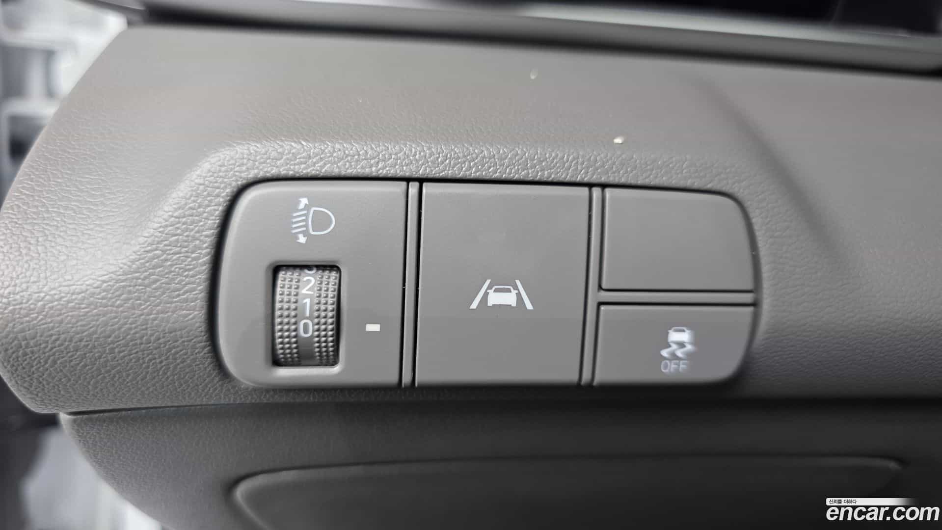 AVANTE Hyundai 2022.10-OPTION-017