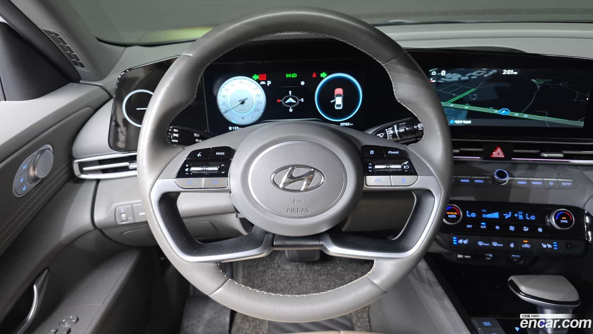 AVANTE Hyundai 2022.10-OPTION-018