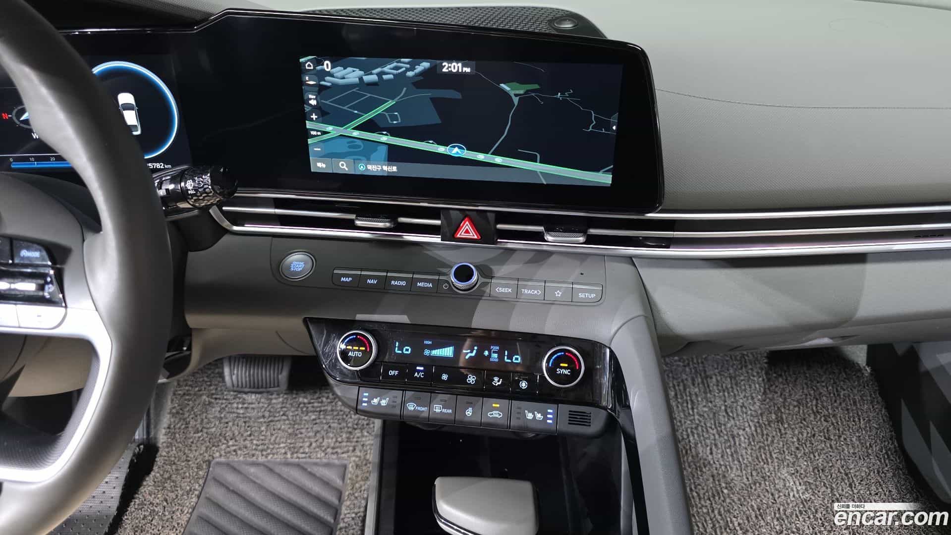 AVANTE Hyundai 2022.10-OPTION-021