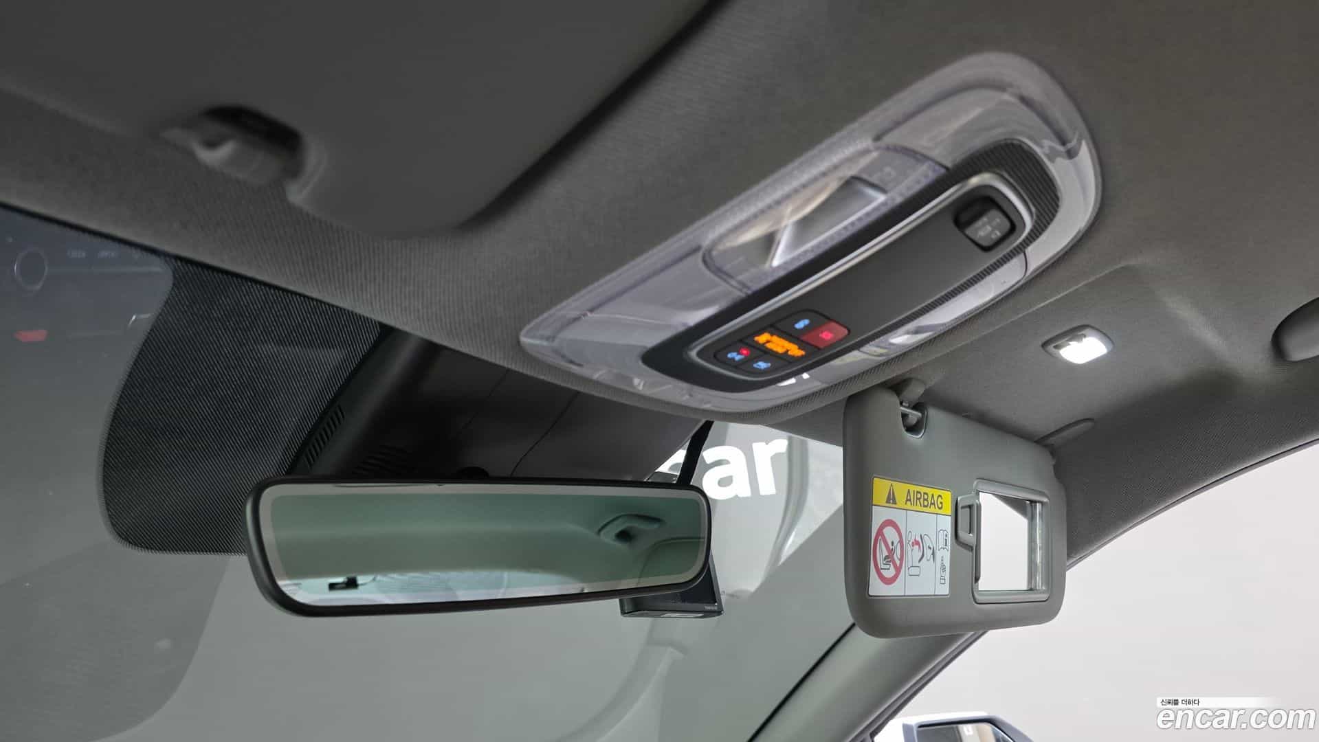 AVANTE Hyundai 2022.10-OPTION-040