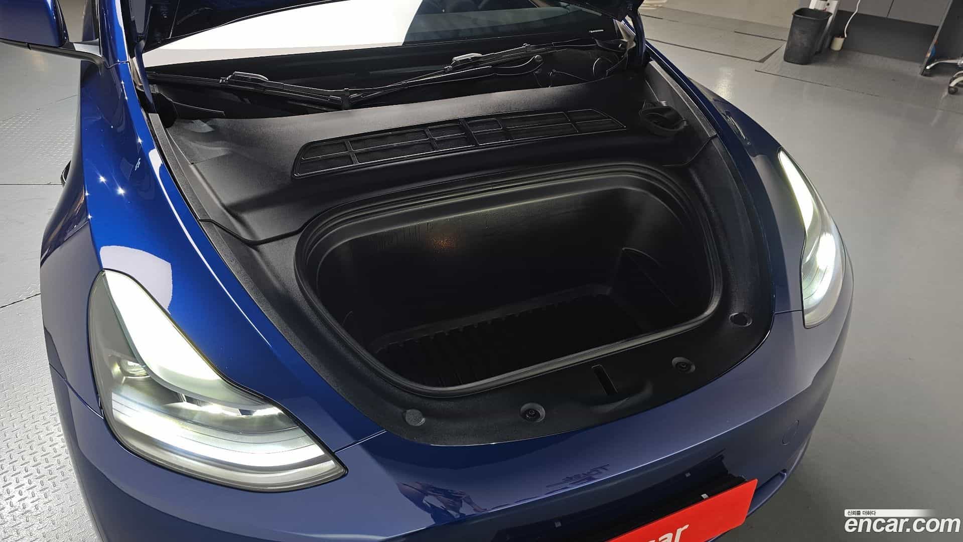 Model Y Tesla 2023.8-OUTER-006
