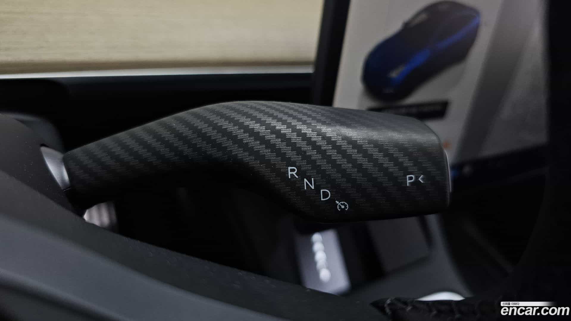 Model Y Tesla 2023.8-INNER-009