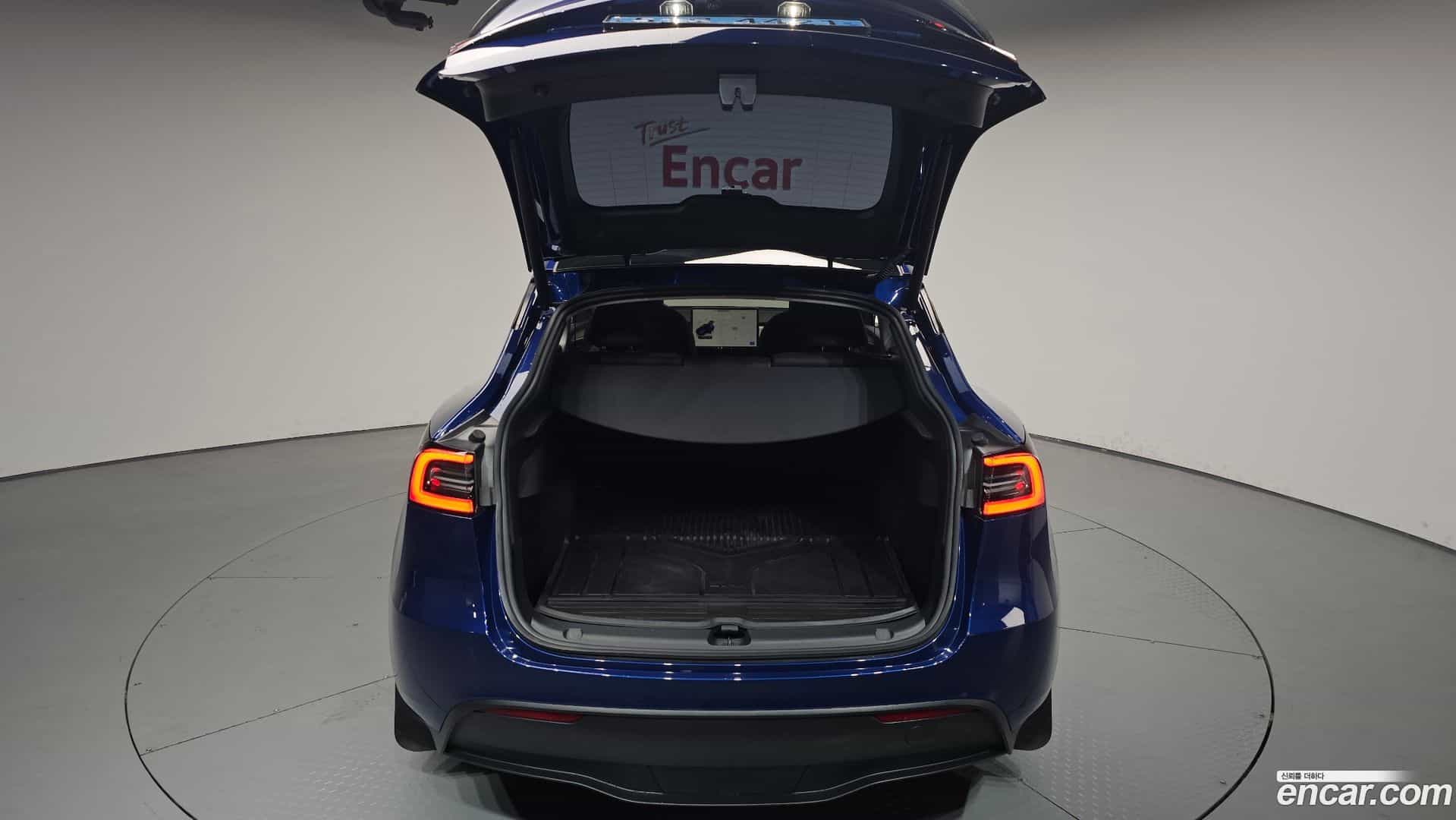 Model Y Tesla 2023.8-OPTION-024