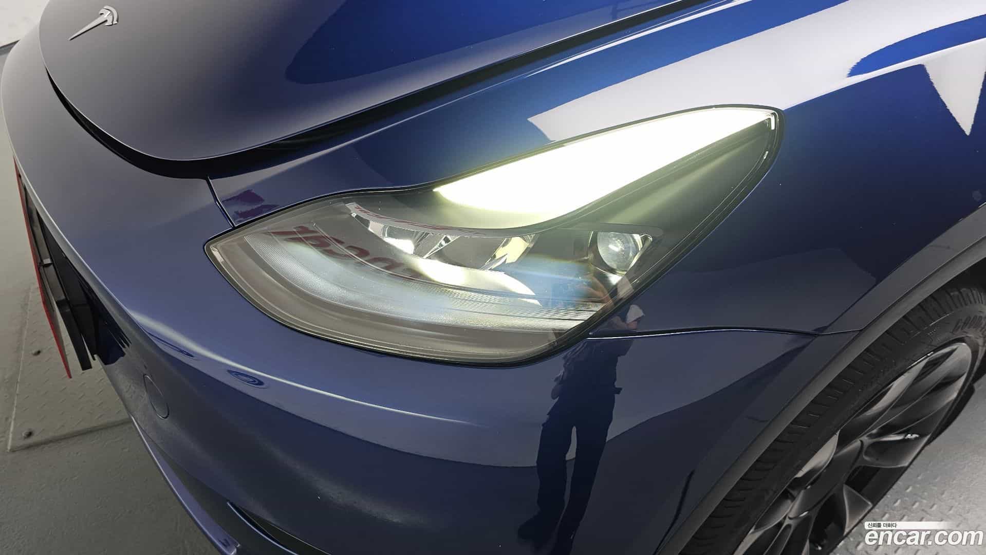 Model Y Tesla 2023.8-OUTER-032