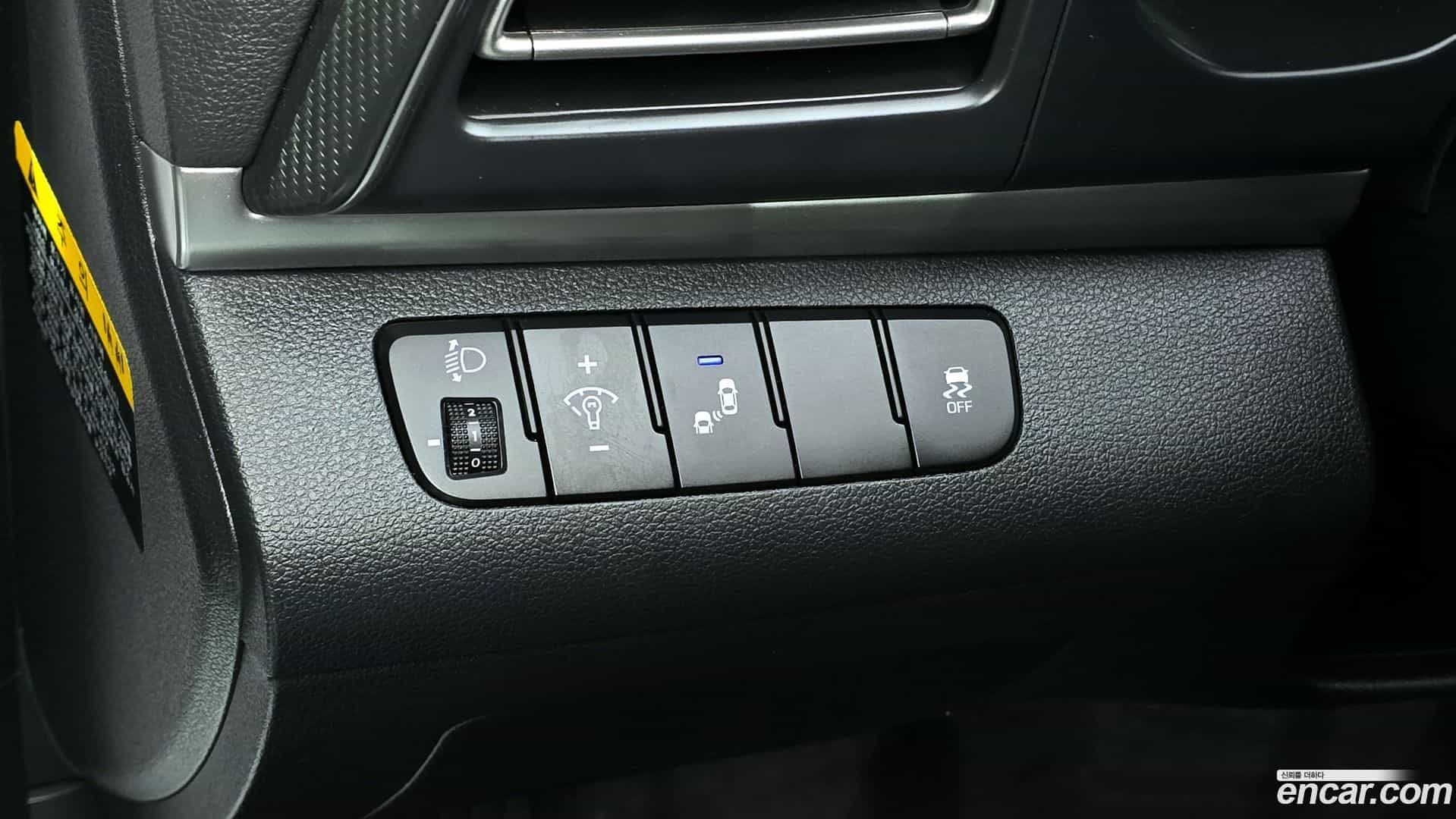 AVANTE Hyundai 2019.7-OPTION-018