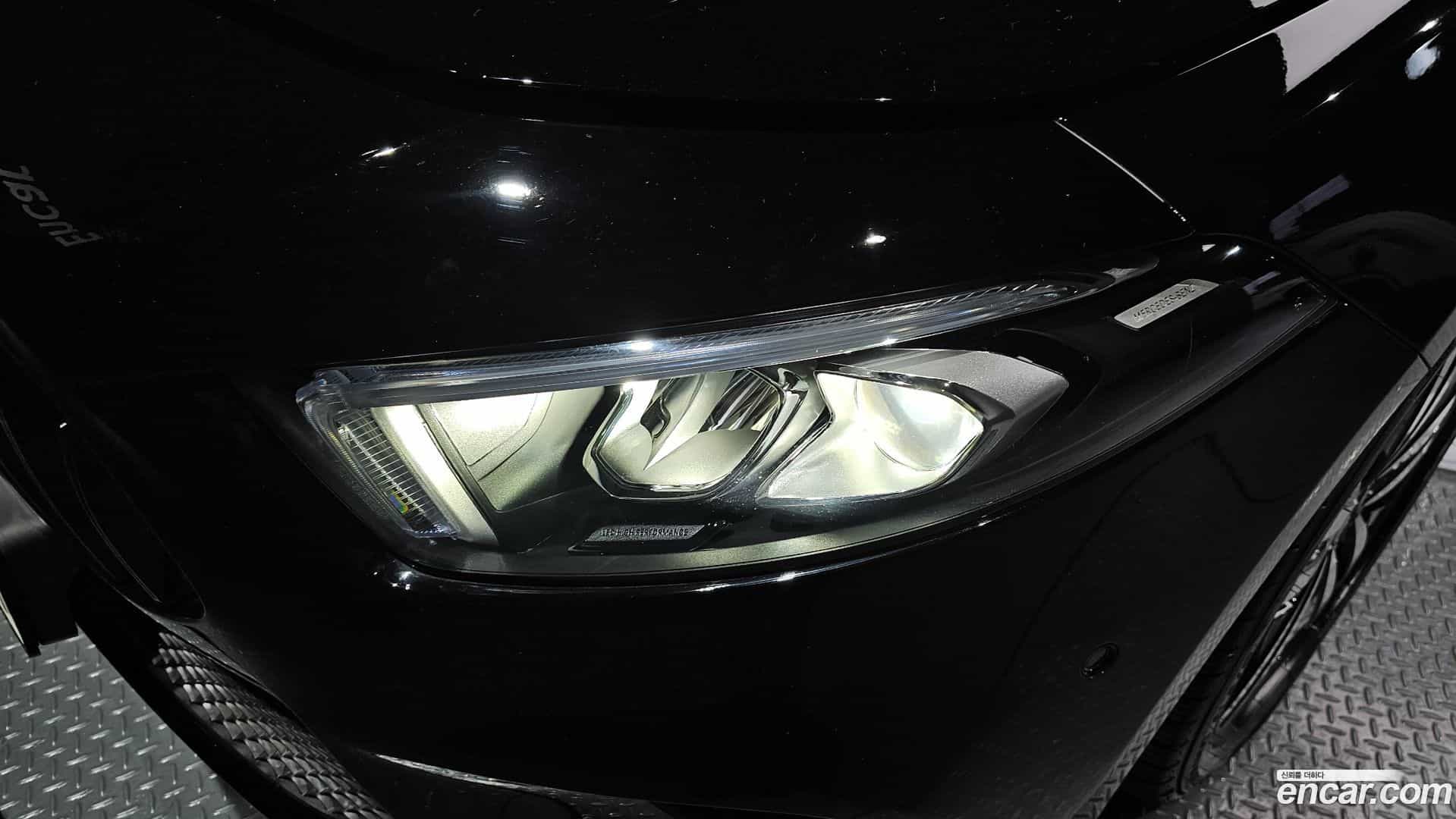 A-Class Mercedes-Benz 2021.0-OUTER-032