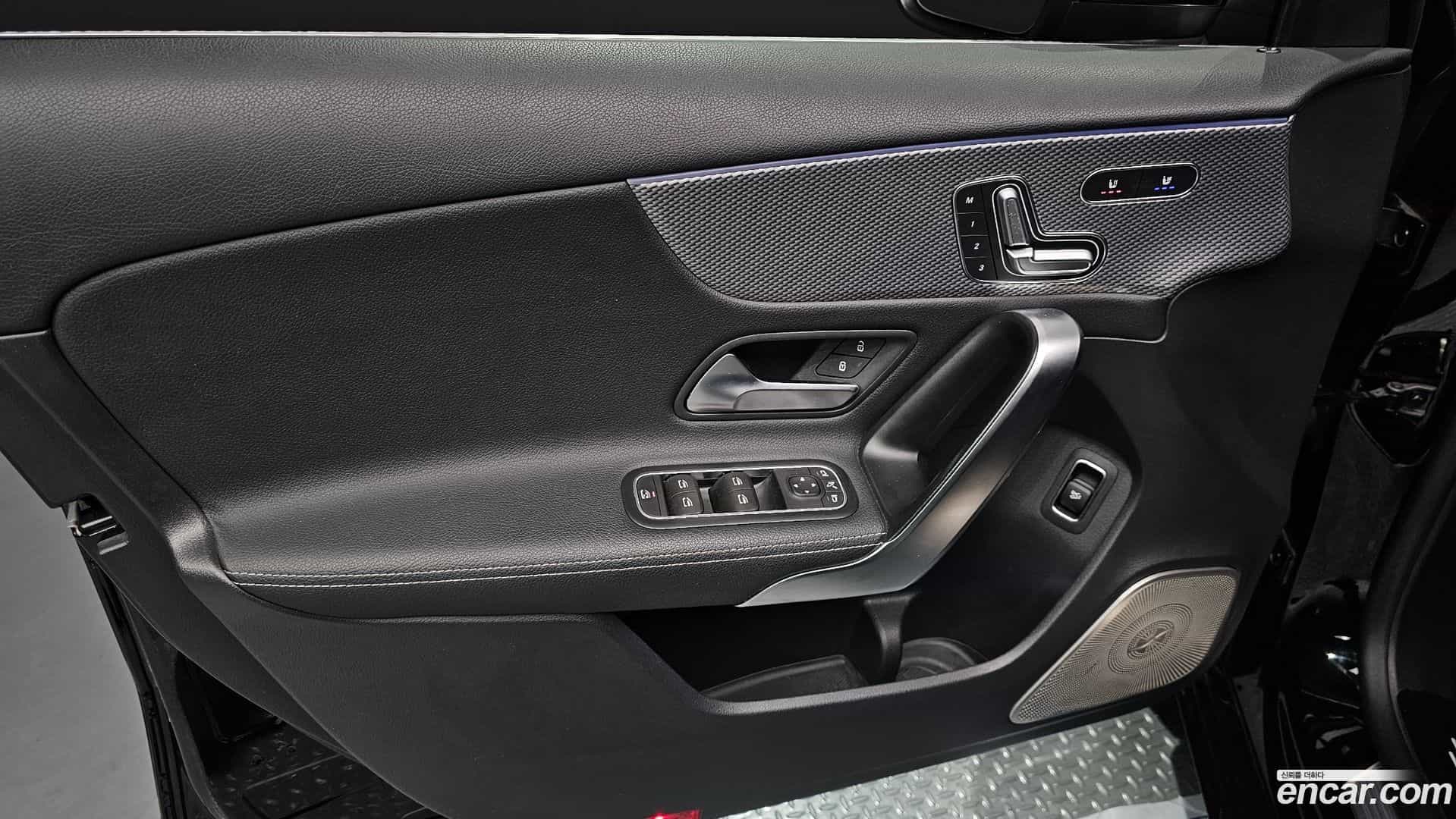 A-Class Mercedes-Benz 2021.0-INNER-034