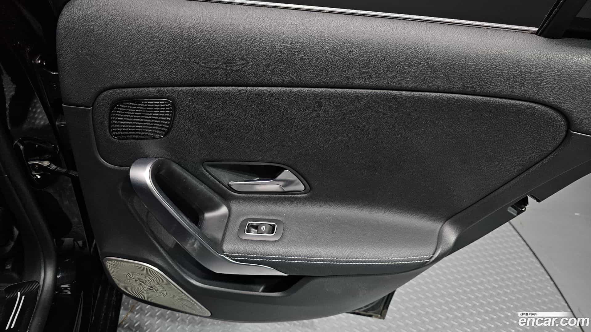 A-Class Mercedes-Benz 2021.0-INNER-035