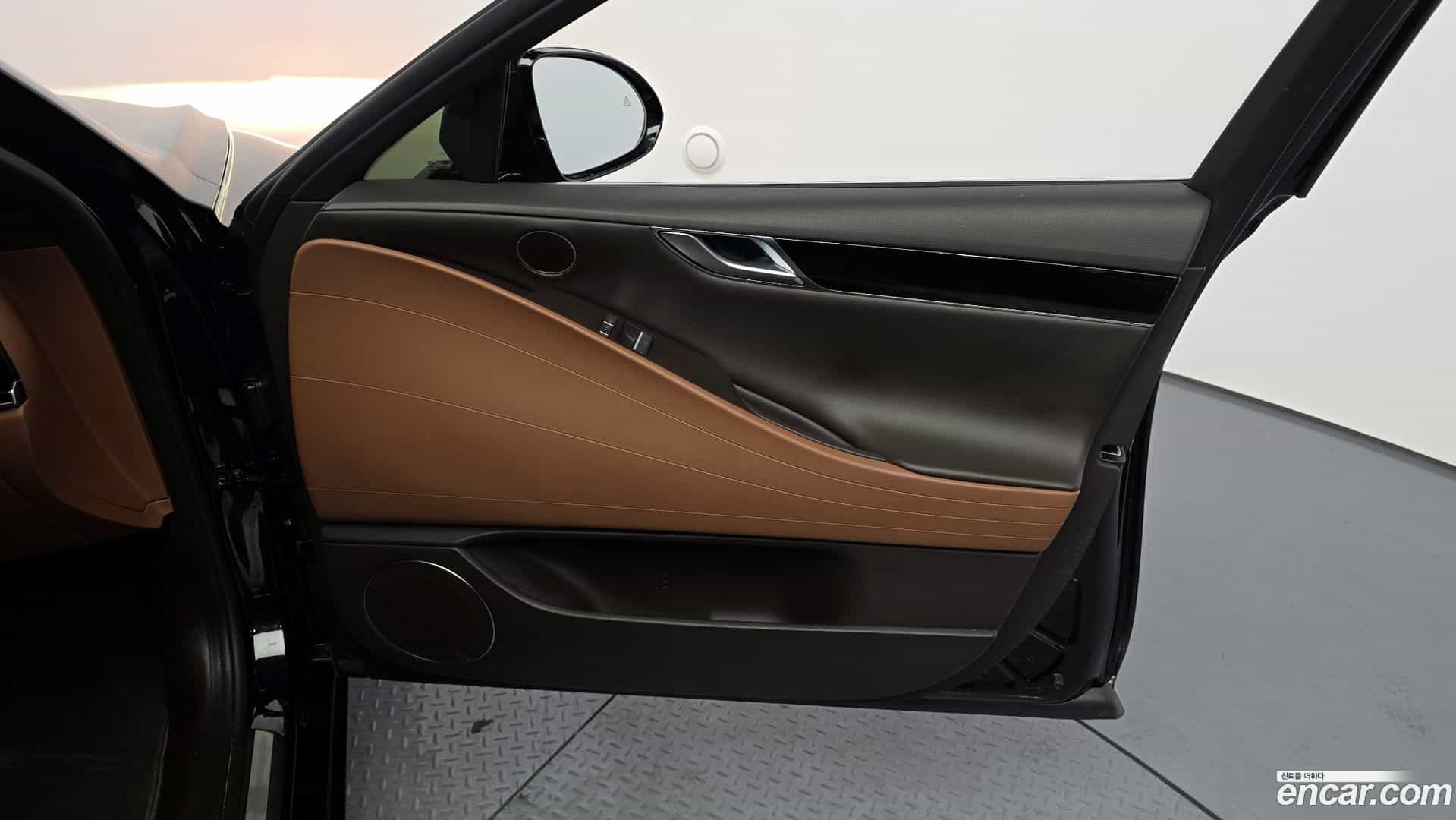 G80 Genesis 2022.4-INNER-035