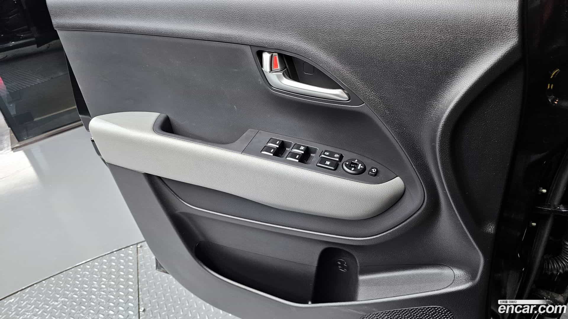 RAY Kia 2023.2-INNER-034
