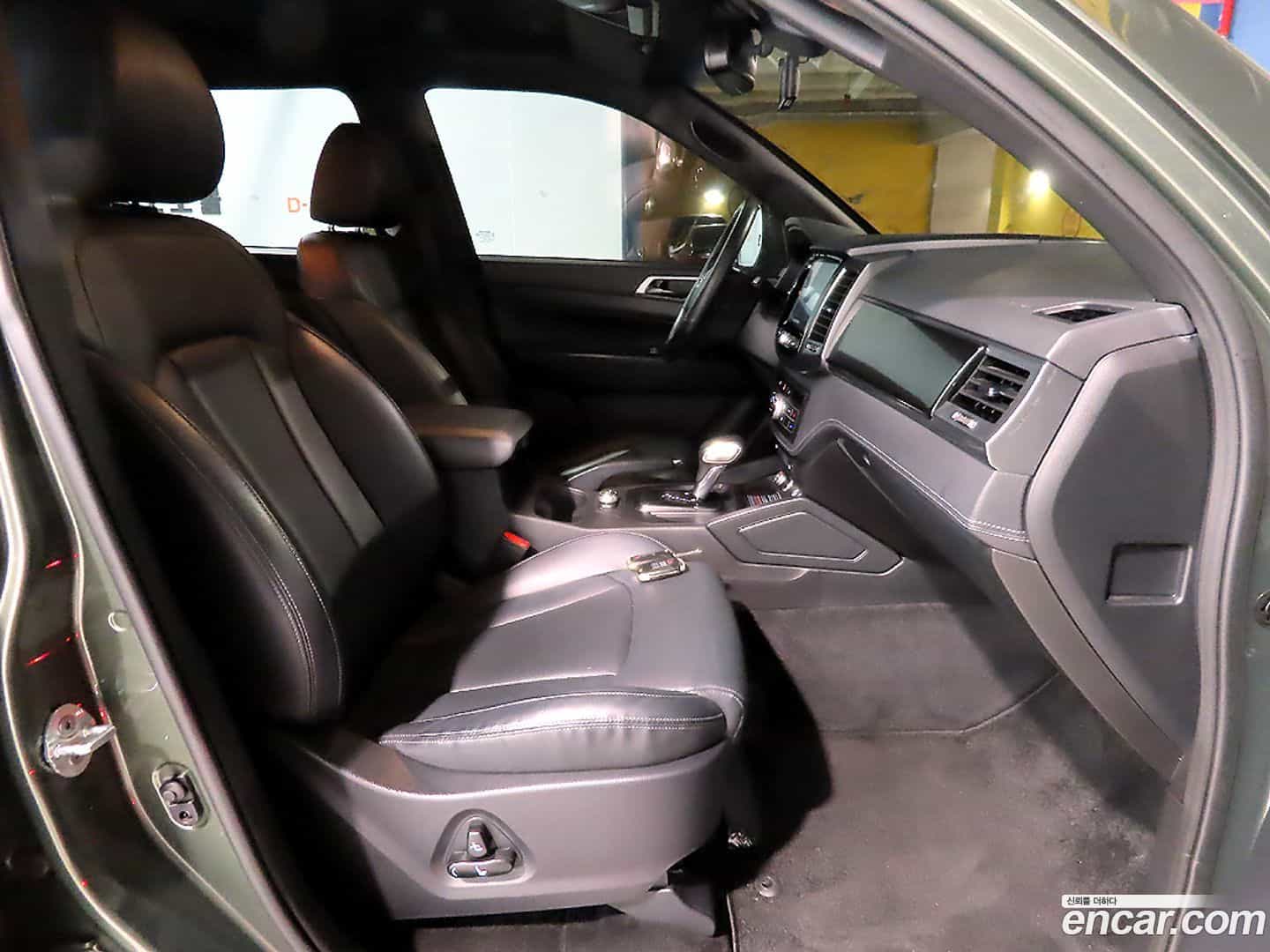 Rexton KG Mobility 2022.3-INNER-009