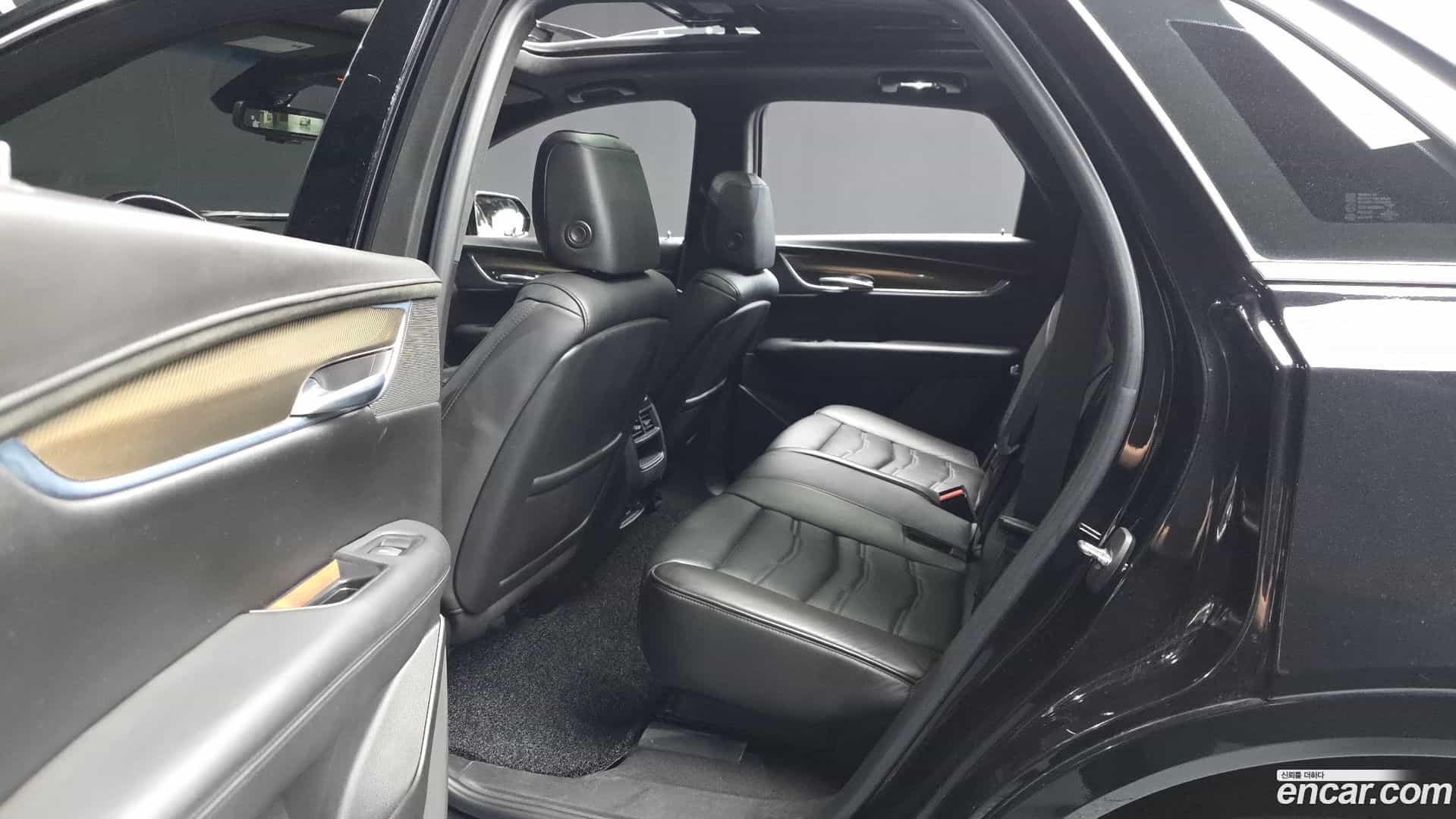 XT5 Cadillac 2019.1-INNER-036