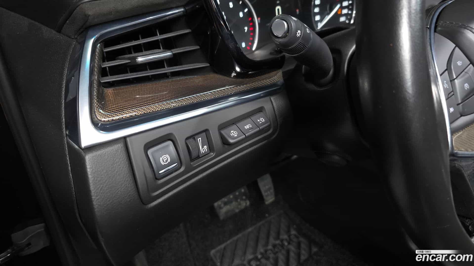 XT5 Cadillac 2019.1-OPTION-041