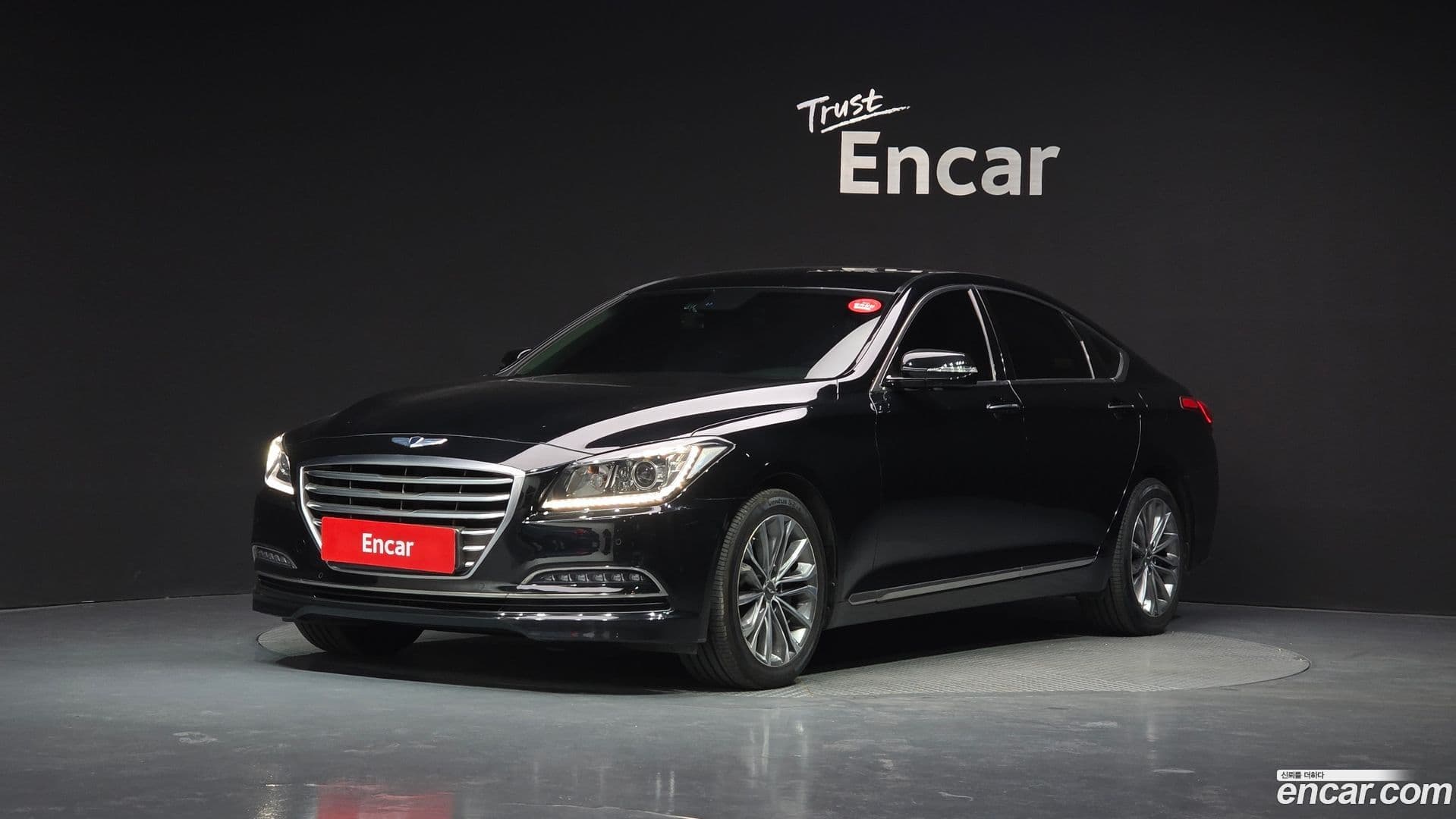 Main__Slider__Photo:Genesis Hyundai 2014.2-0