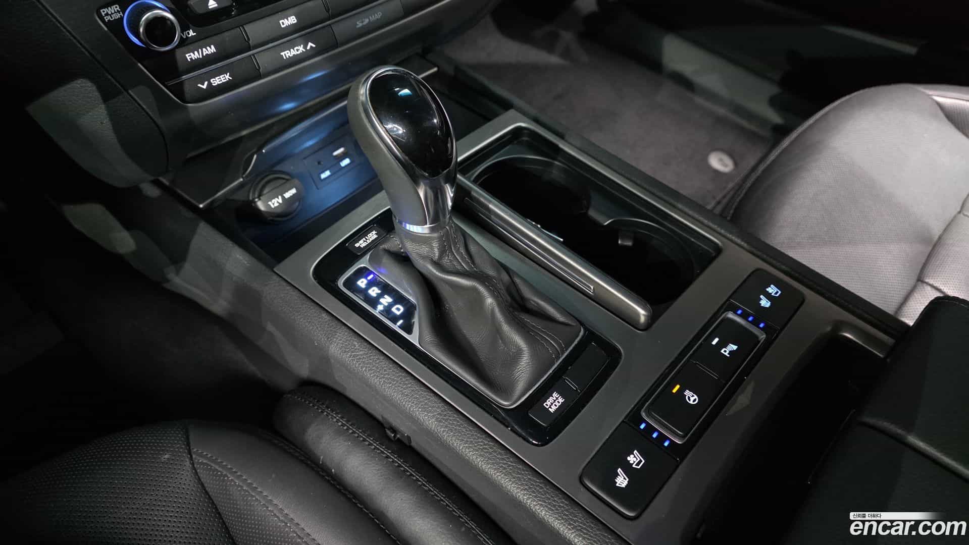 Genesis Hyundai 2014.2-INNER-009