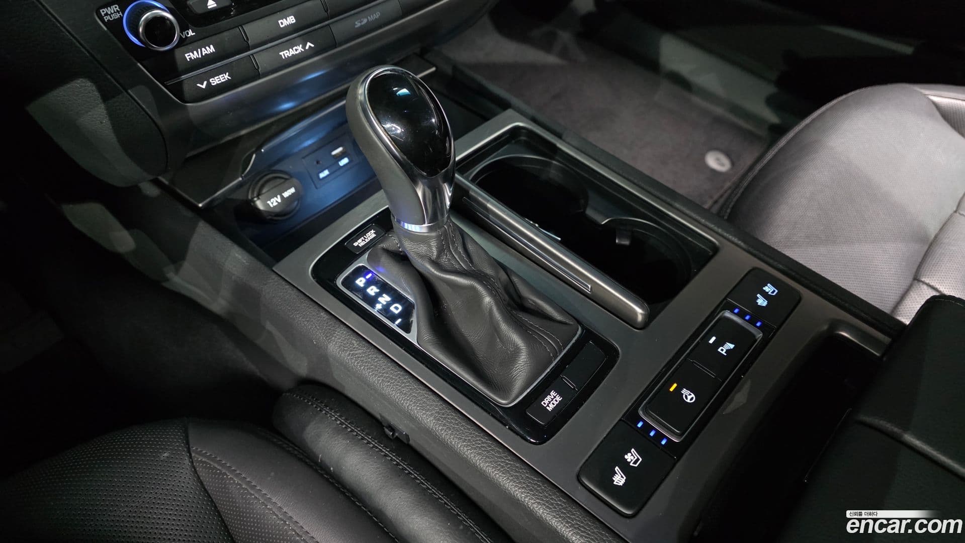 Main__Slider__Photo:Genesis Hyundai 2014.2-8
