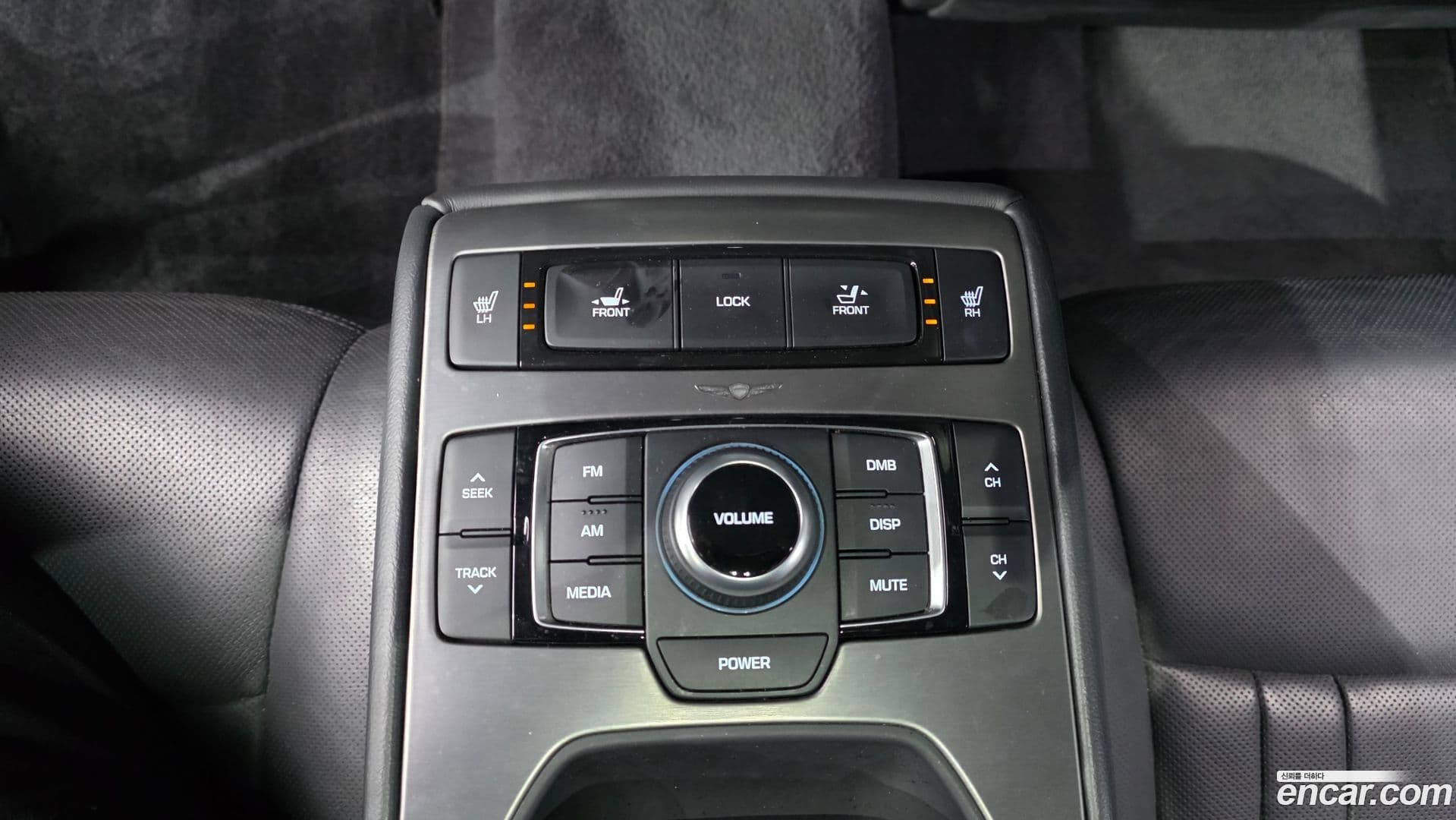 Main__Slider__Photo:Genesis Hyundai 2014.2-15