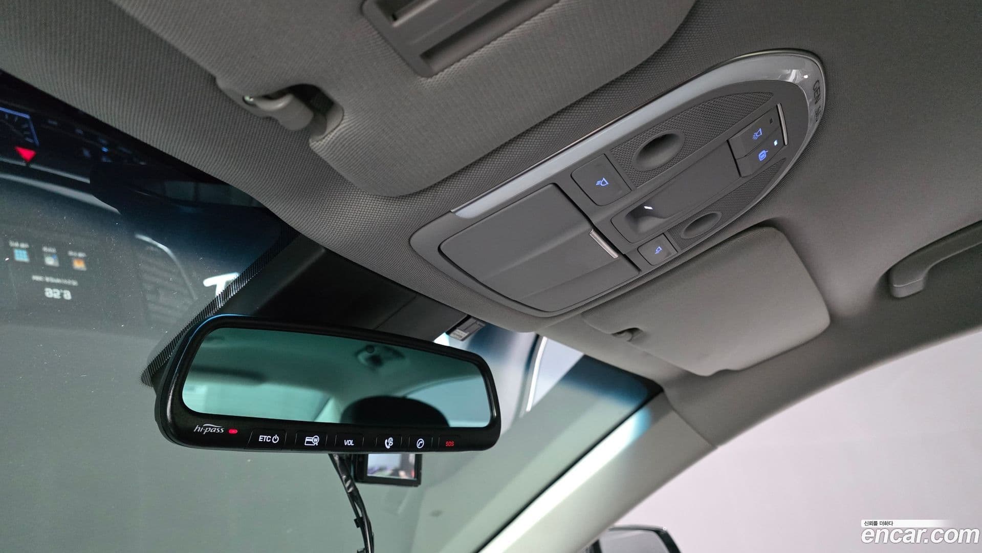 Main__Slider__Photo:Genesis Hyundai 2014.2-16