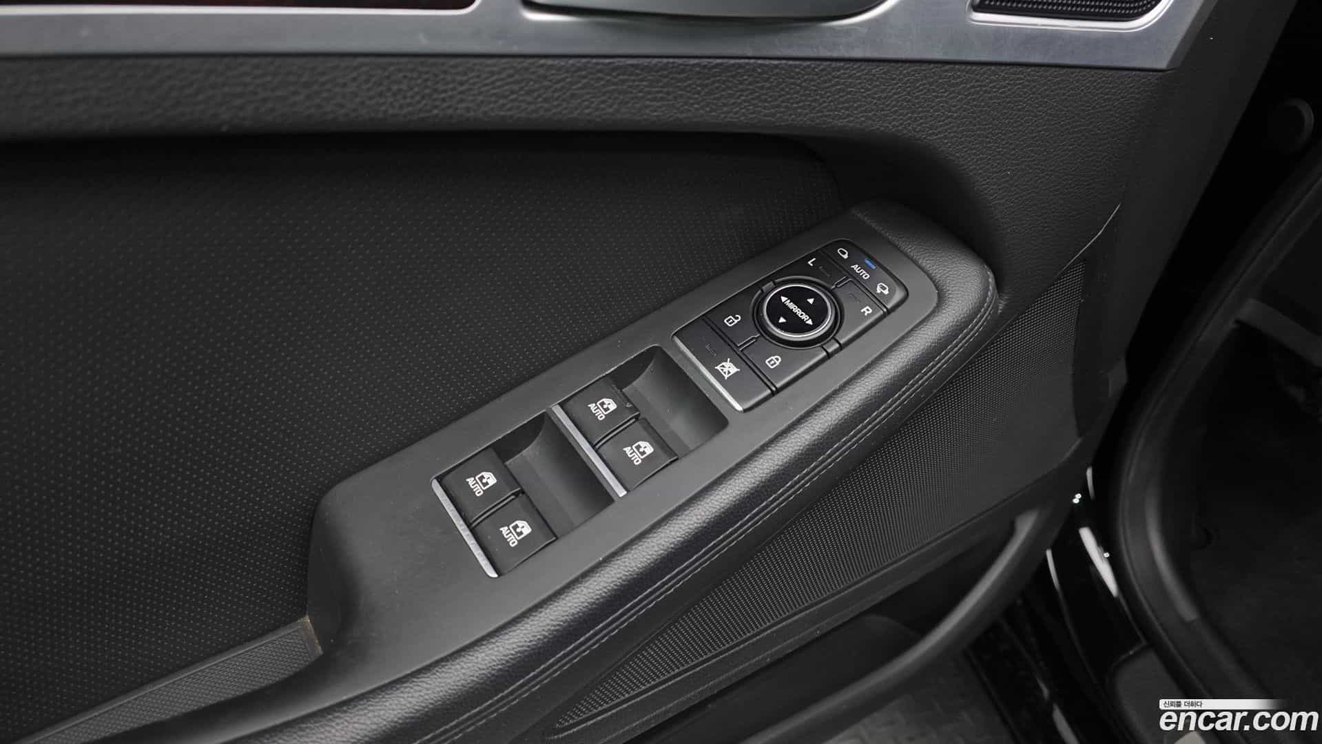 Genesis Hyundai 2014.2-OPTION-024